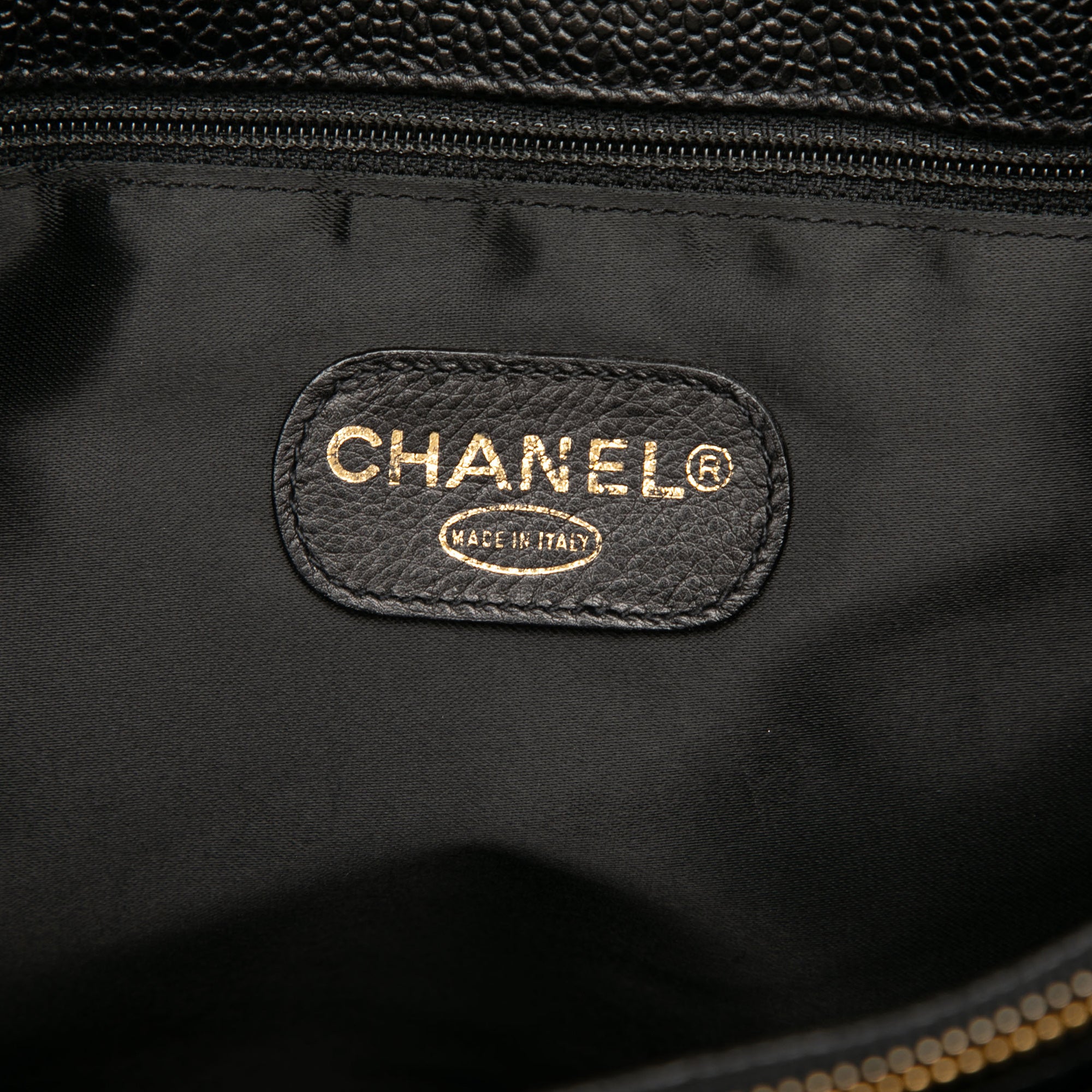 CC Caviar Chain Tote