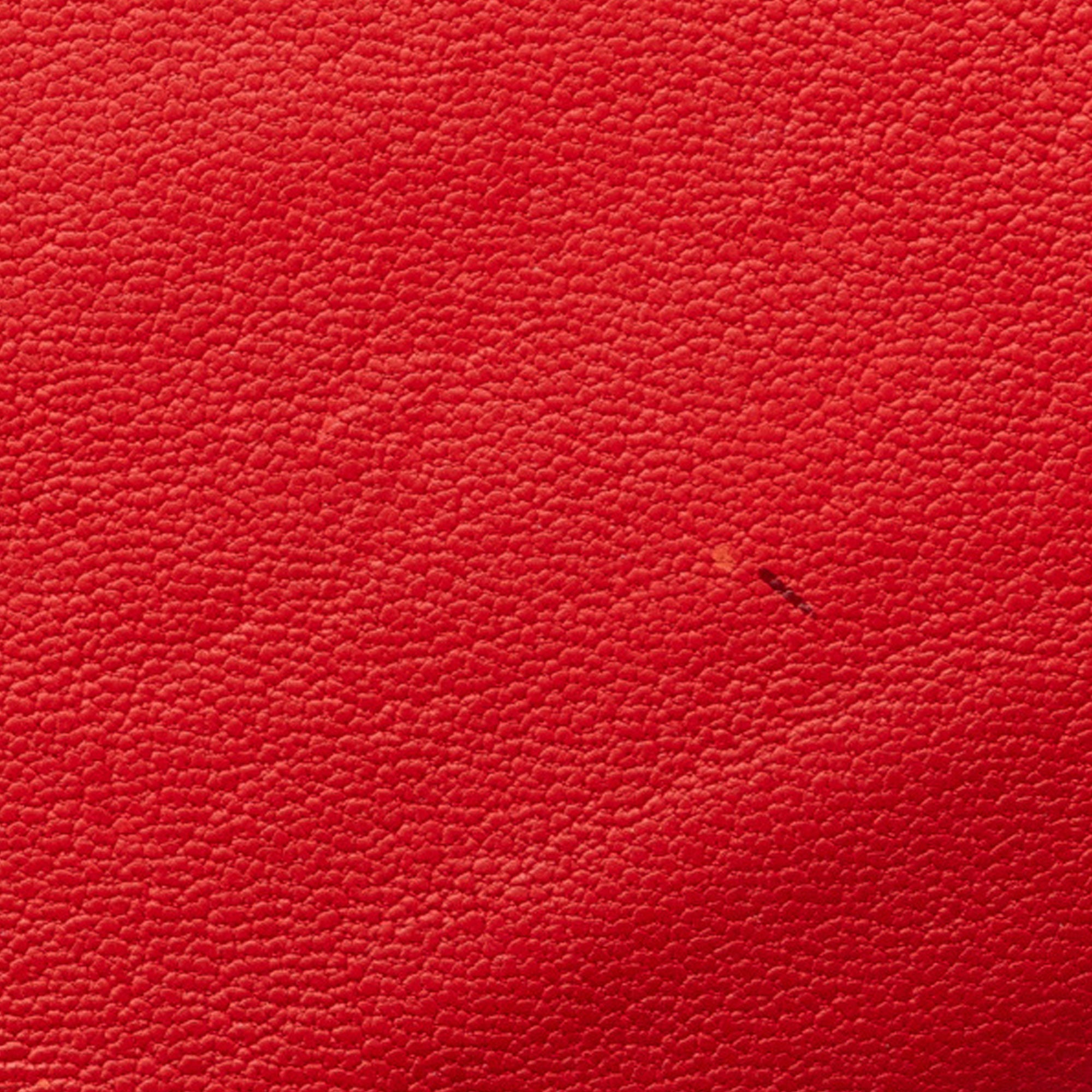 Grained Calfskin CC Box Wallet On Chain