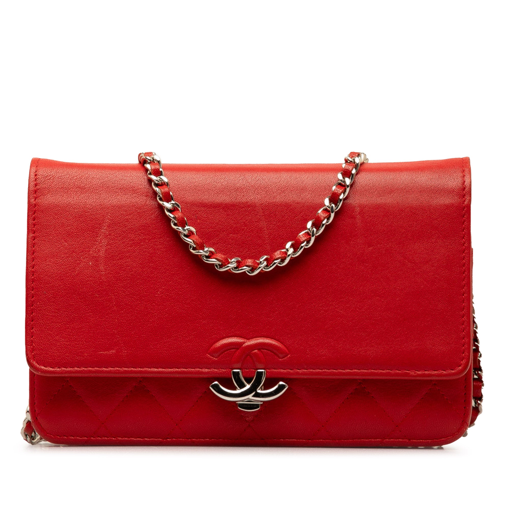 Grained Calfskin CC Box Wallet On Chain