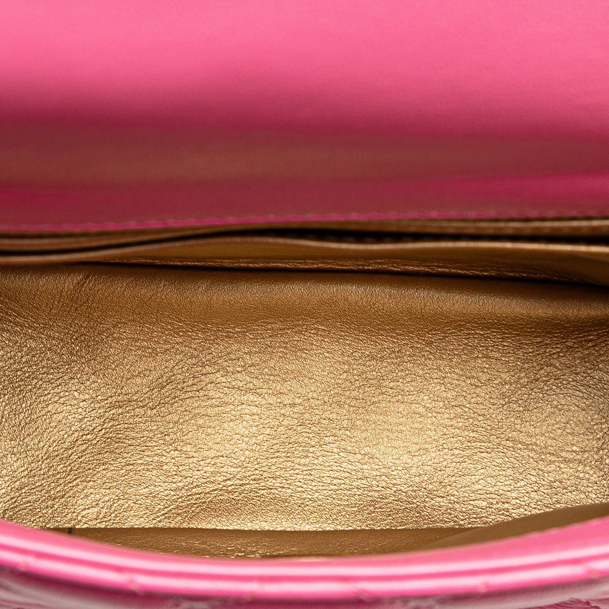 Mini Square Classic Lambskin Pearl Crush Single Flap