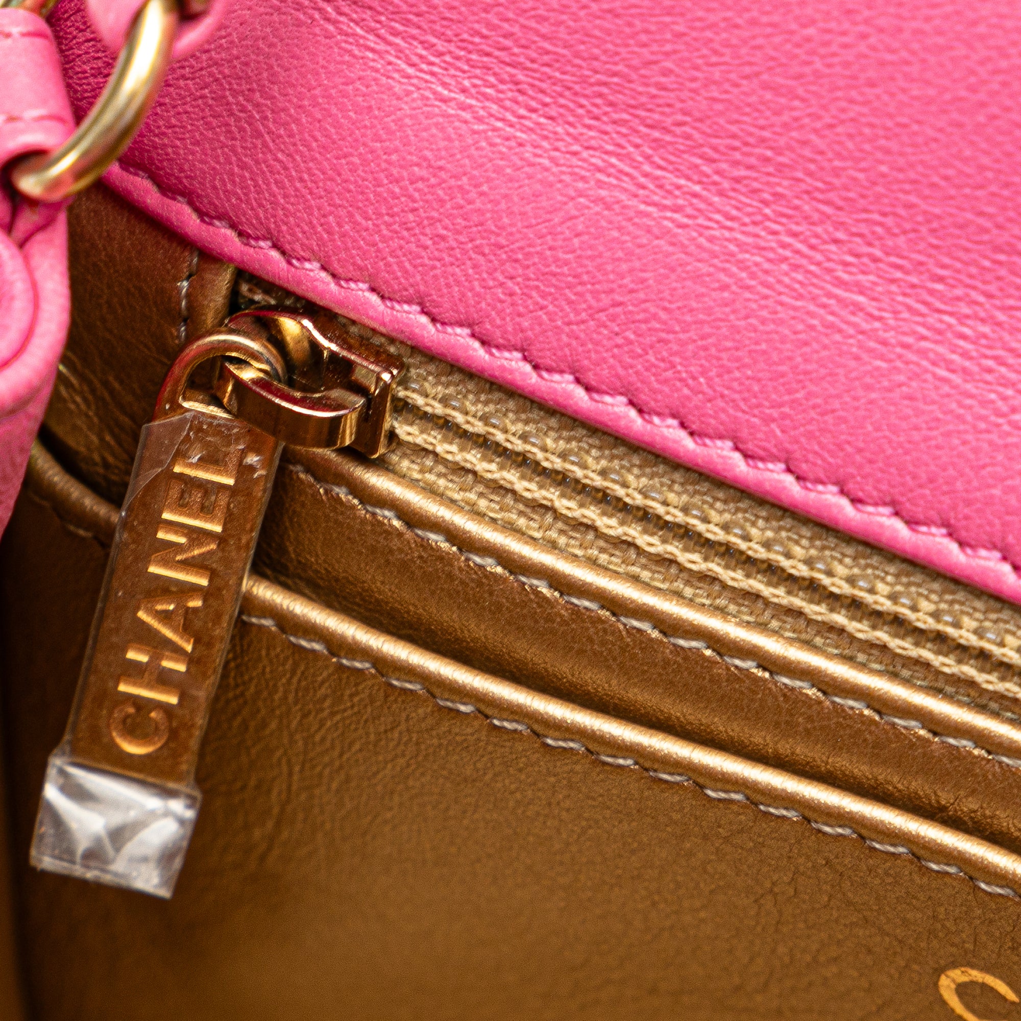 Mini Square Classic Lambskin Pearl Crush Single Flap