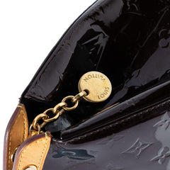 Monogram Vernis Brea MM