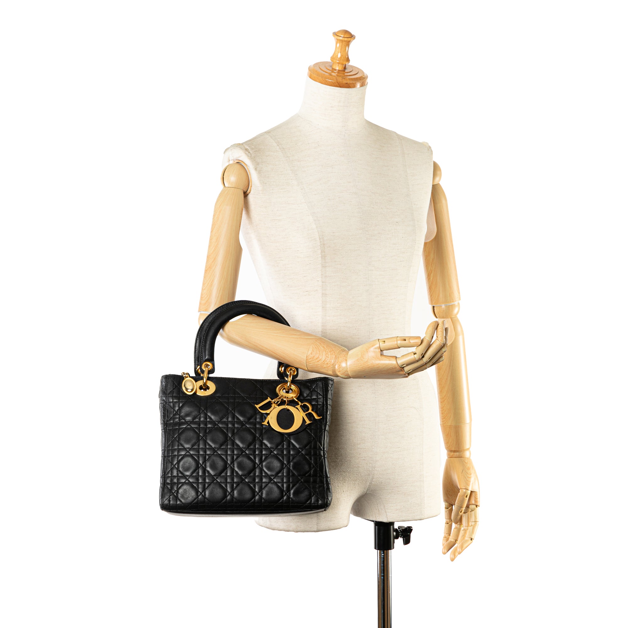 Medium Lambskin Cannage Lady Dior_7