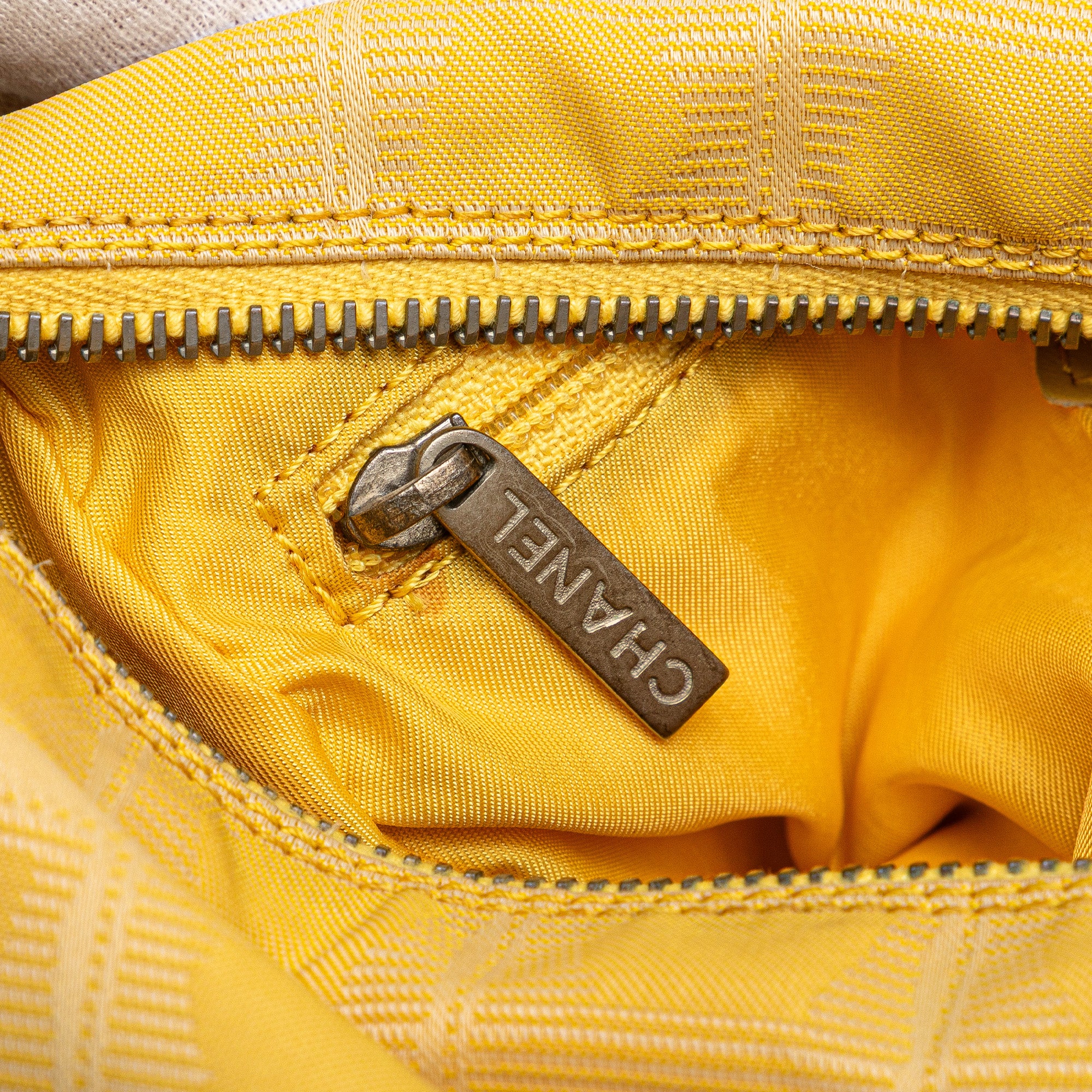 New Travel Line Nylon Barrel Shoulder Bag