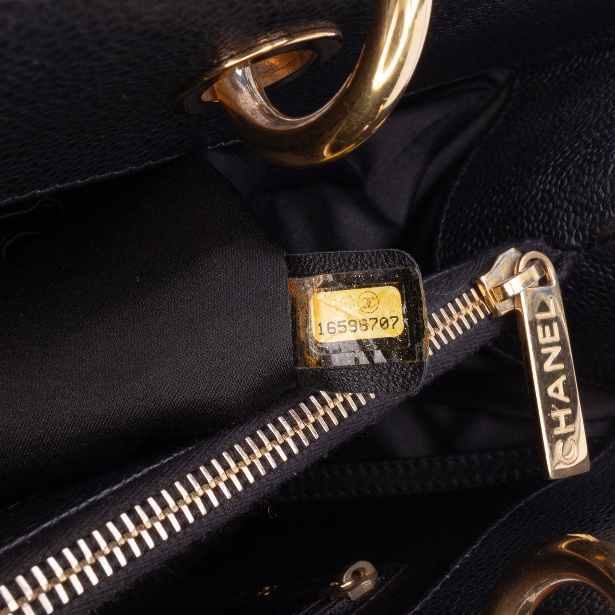 Caviar Grand Shopping Tote XL