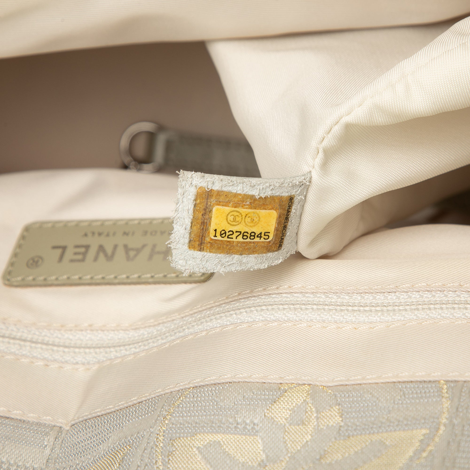 New Travel Line Nylon Tote