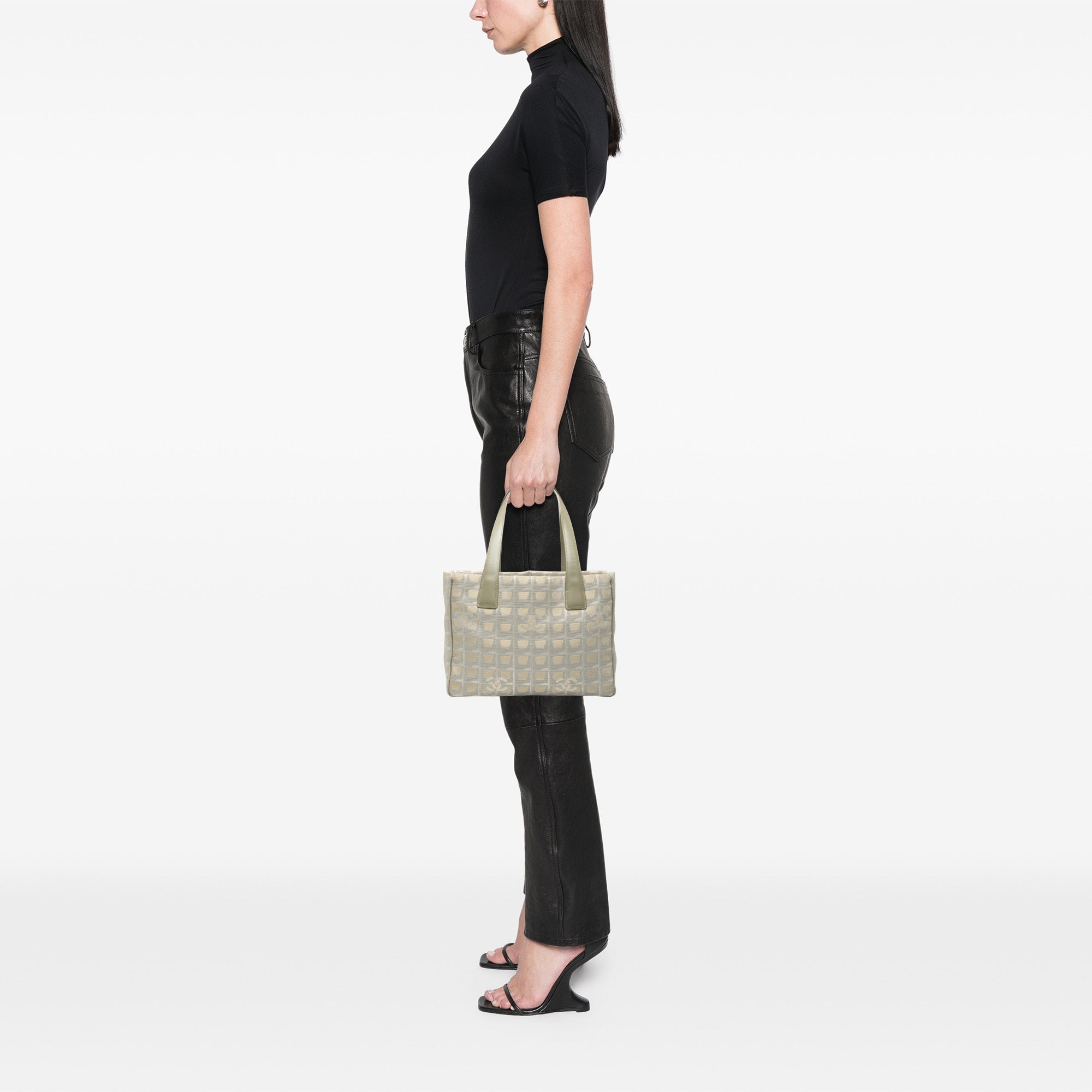 New Travel Line Nylon Tote