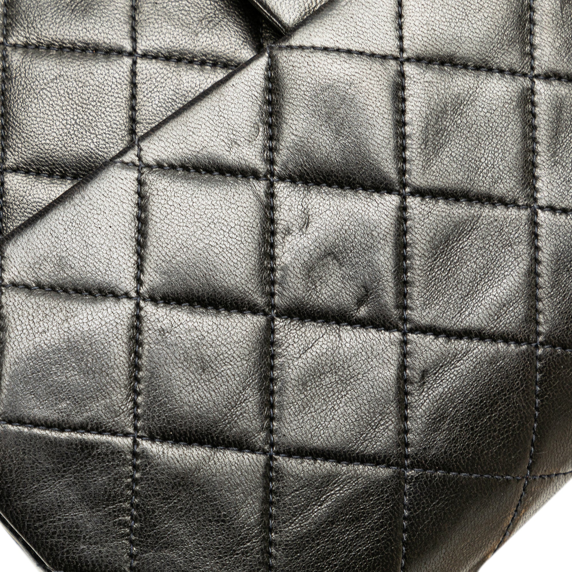 Medium Classic Lambskin Double Flap