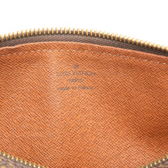 Monogram Papillon 26