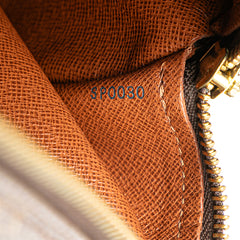 Monogram Papillon 26