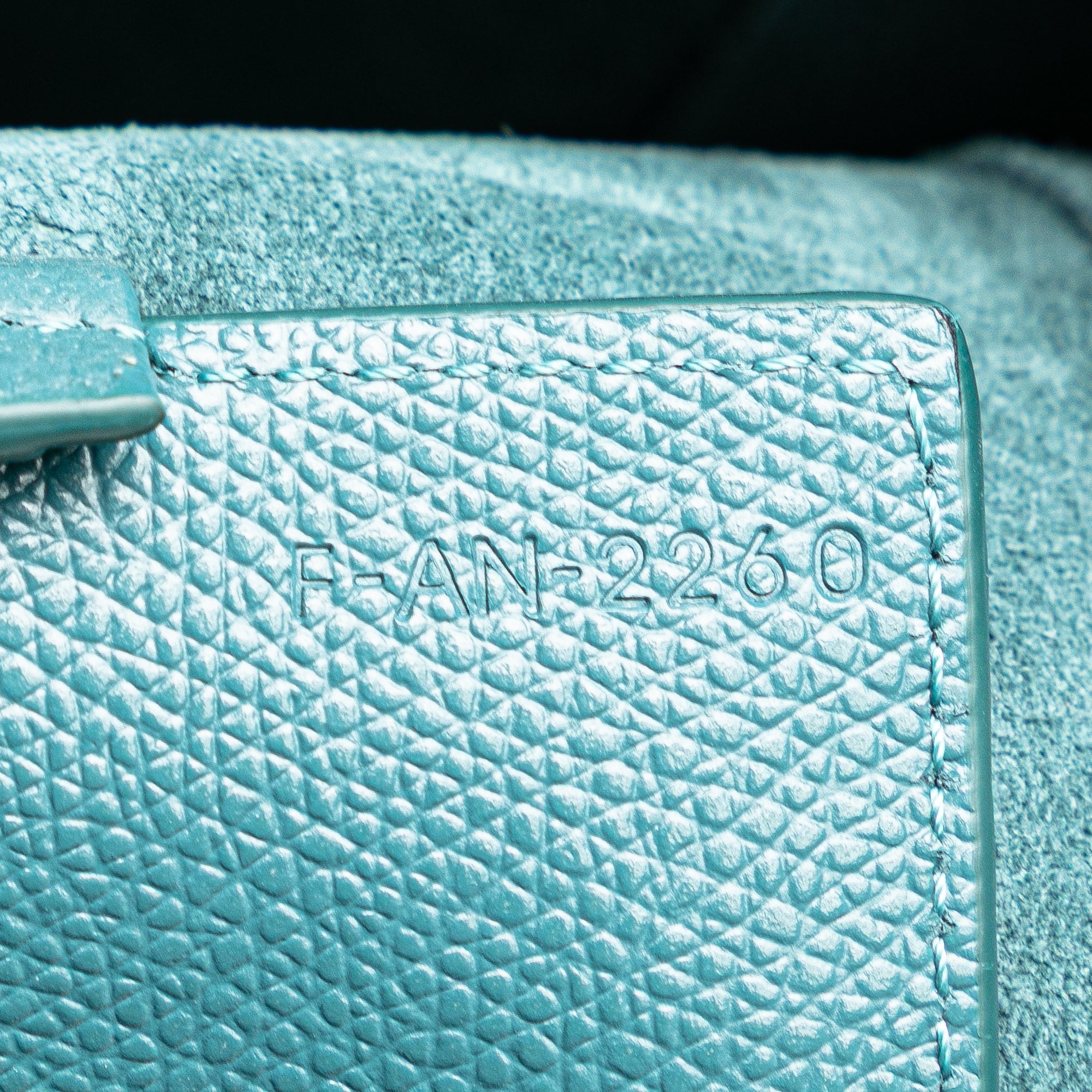 Small Grained Calfskin Vertical Cabas Satchel