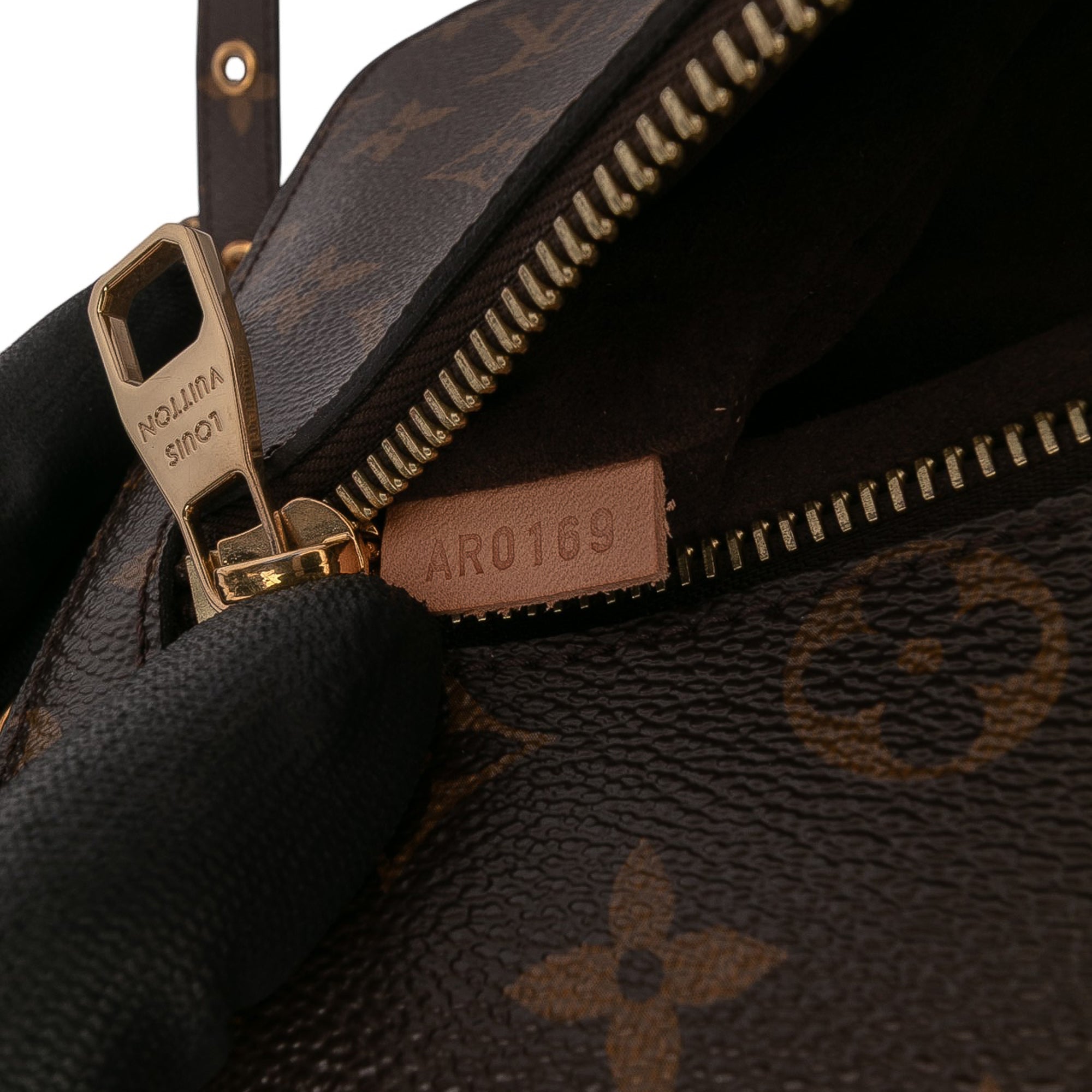 Monogram Pochette Metis