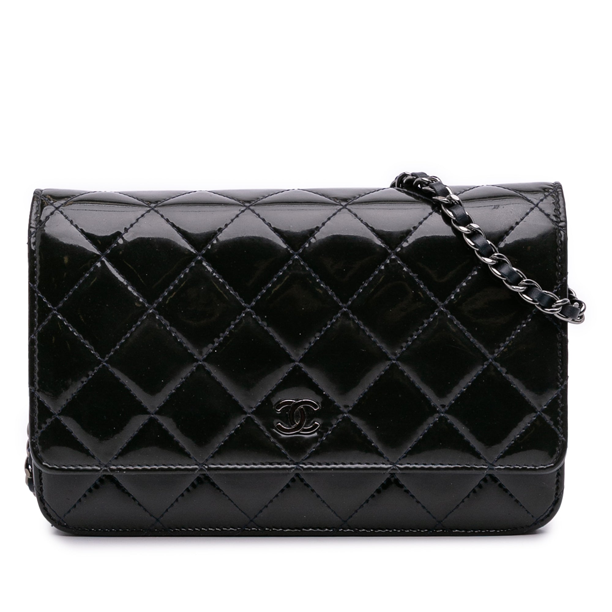 CC Quilted Patent Wallet On Chain