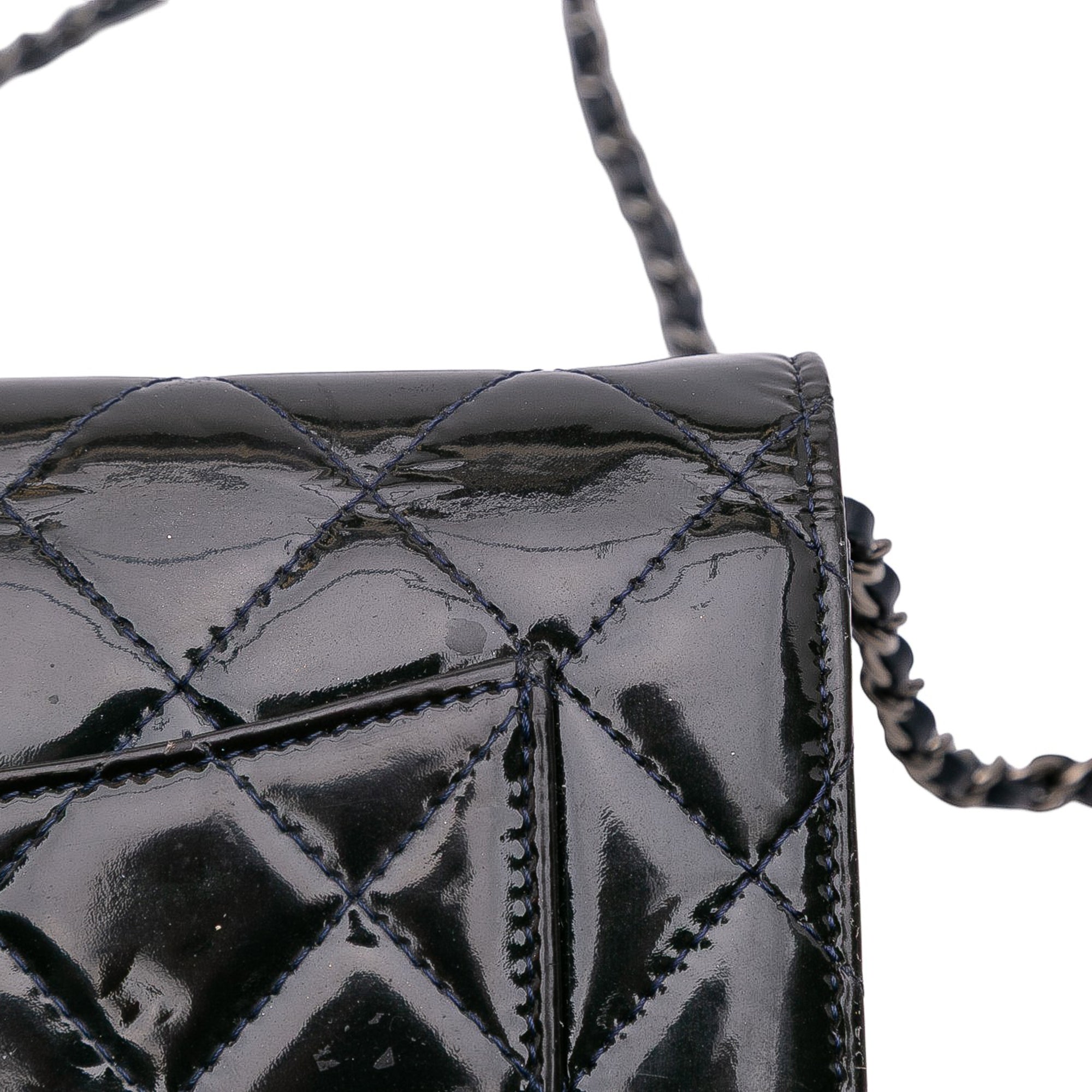 CC Quilted Patent Wallet On Chain