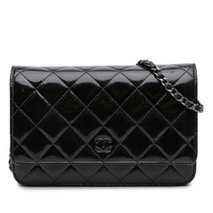 CC Quilted Patent Wallet On Chain