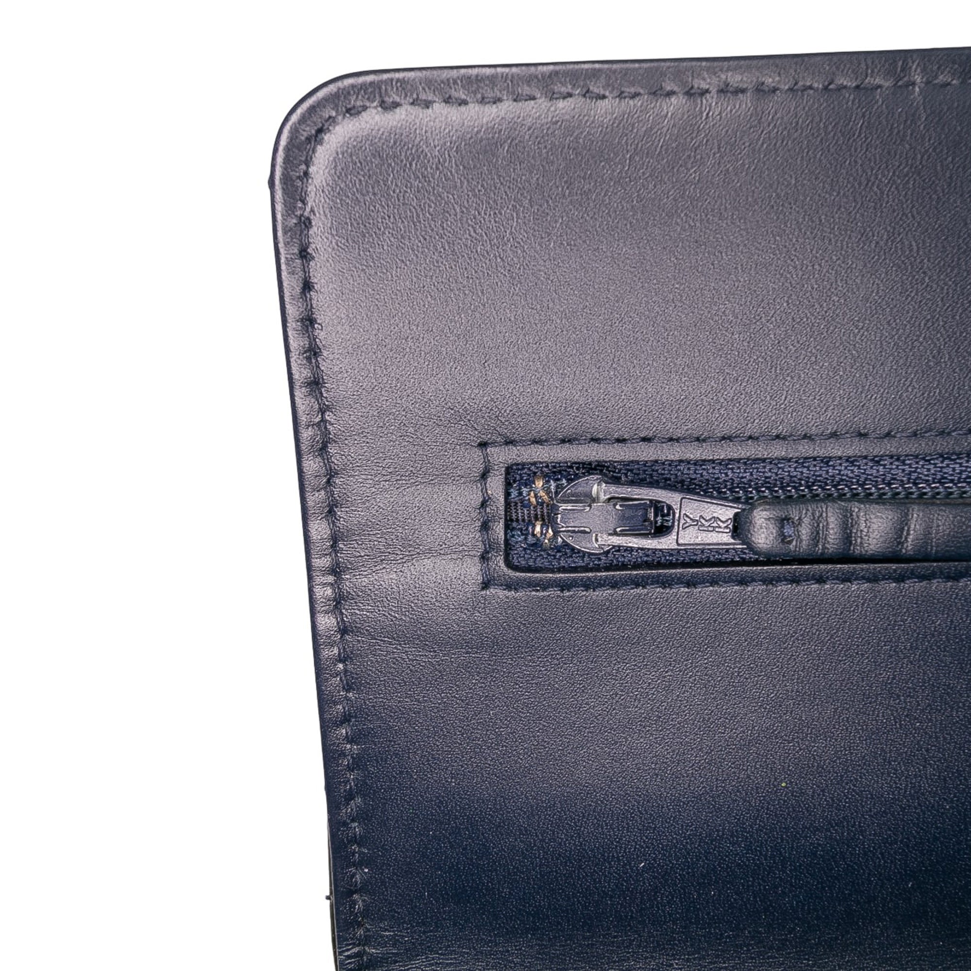 CC Quilted Patent Wallet On Chain