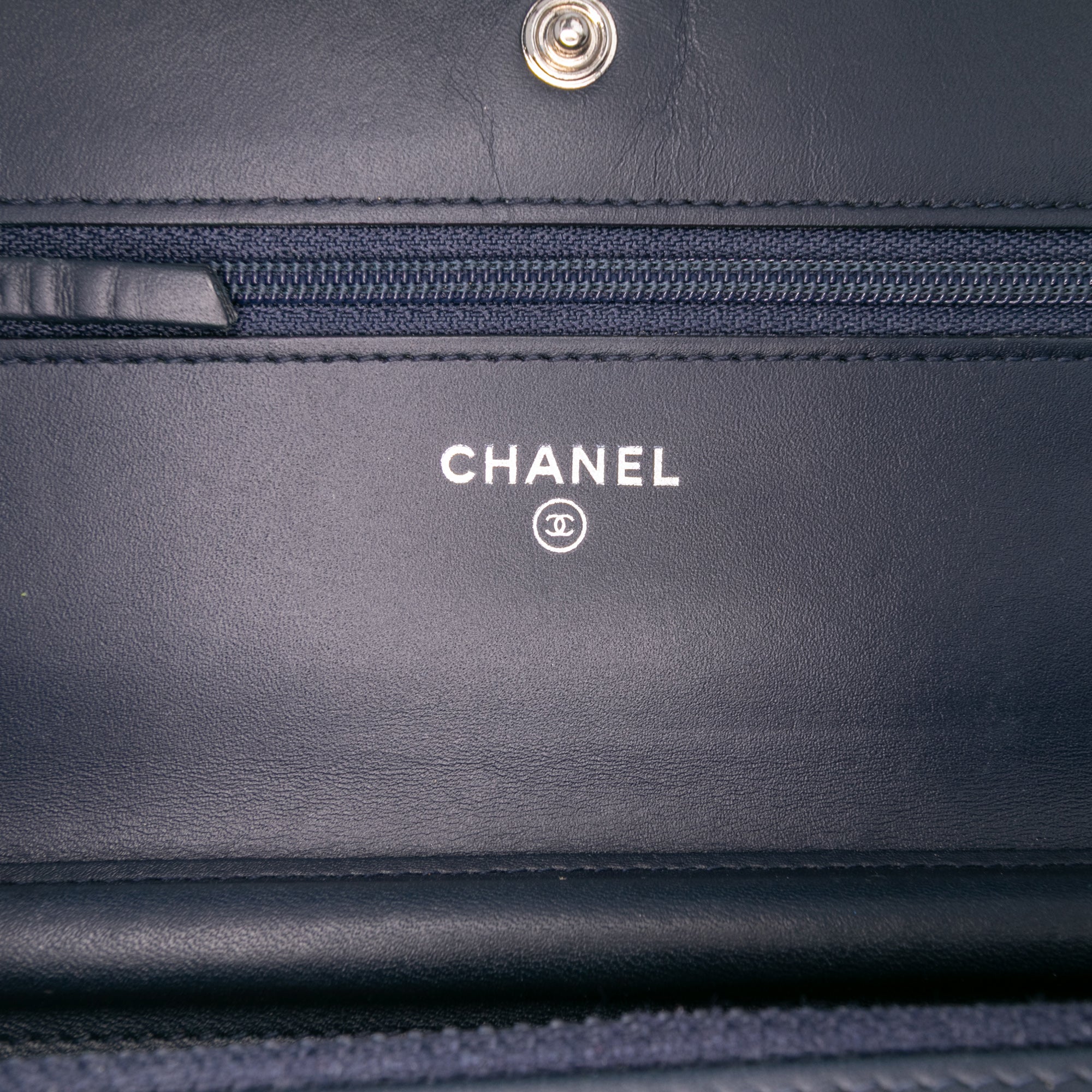 CC Quilted Patent Wallet On Chain