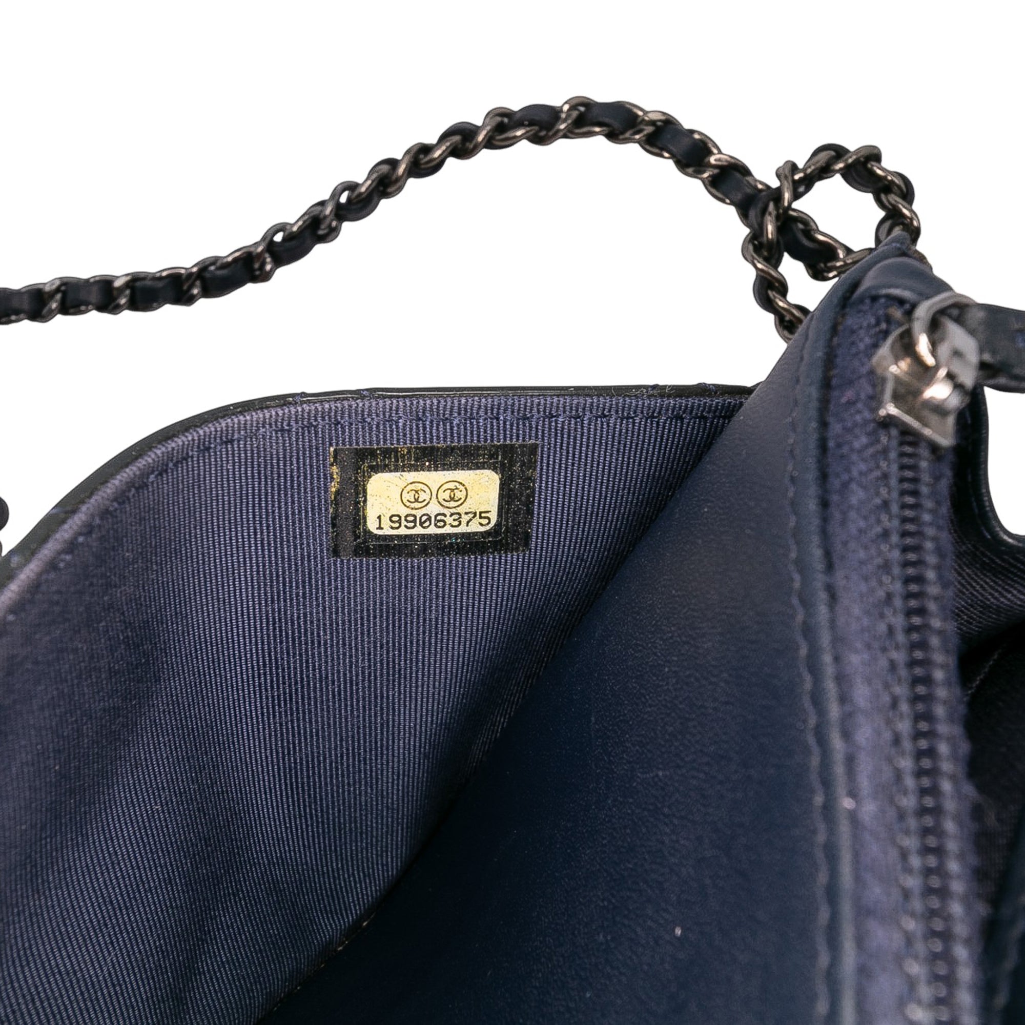 CC Quilted Patent Wallet On Chain