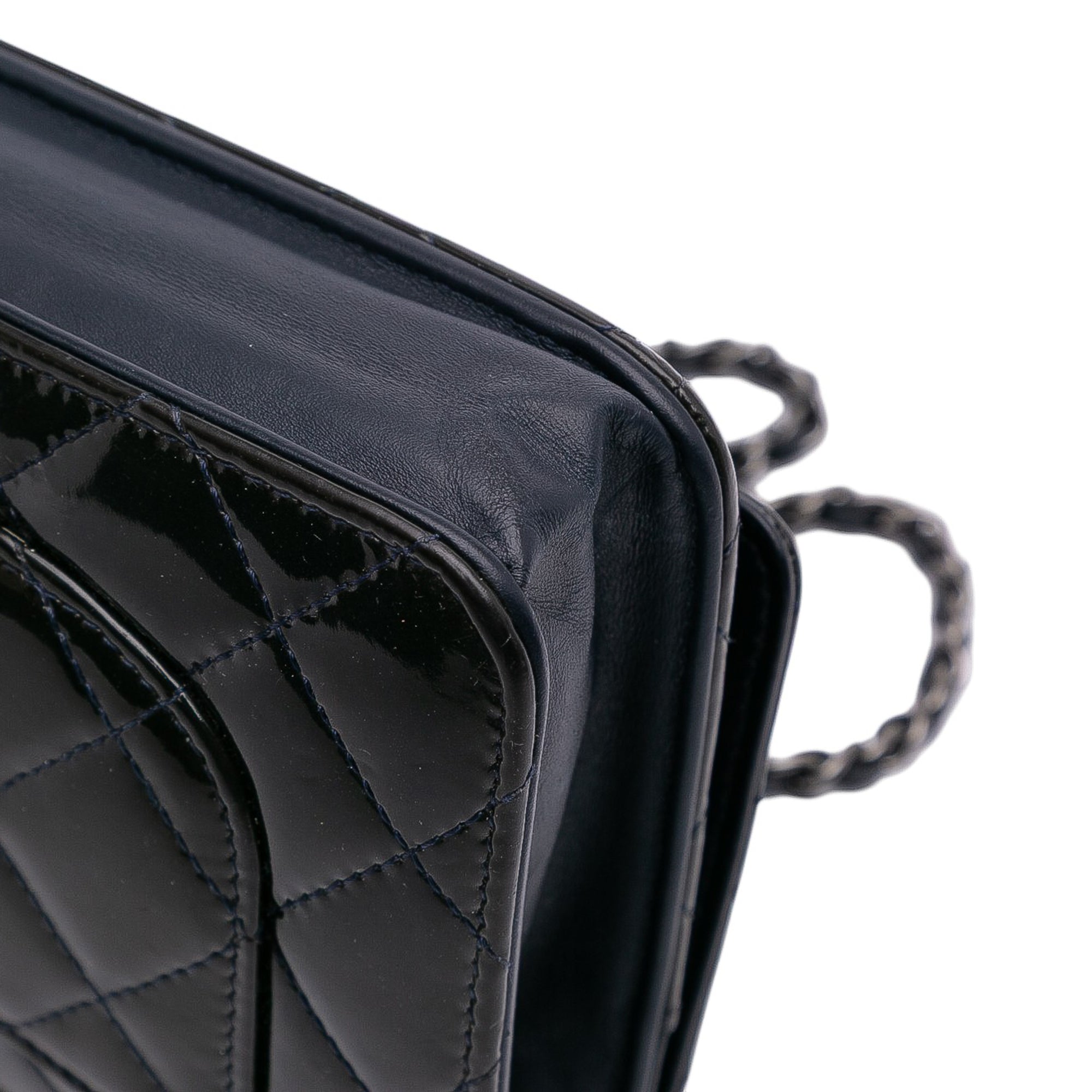 CC Quilted Patent Wallet On Chain