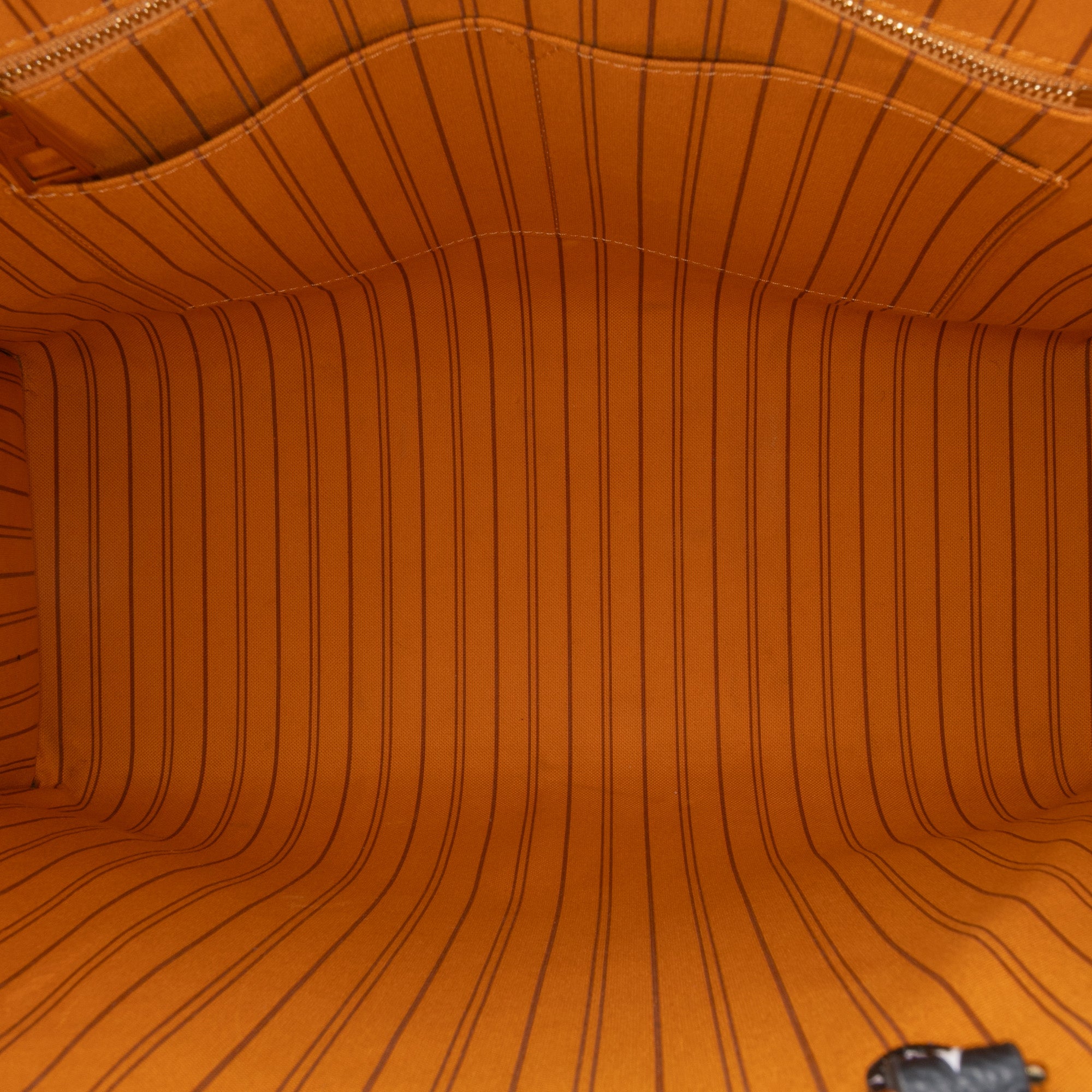 Monogram Giant Jungle OnTheGo GM