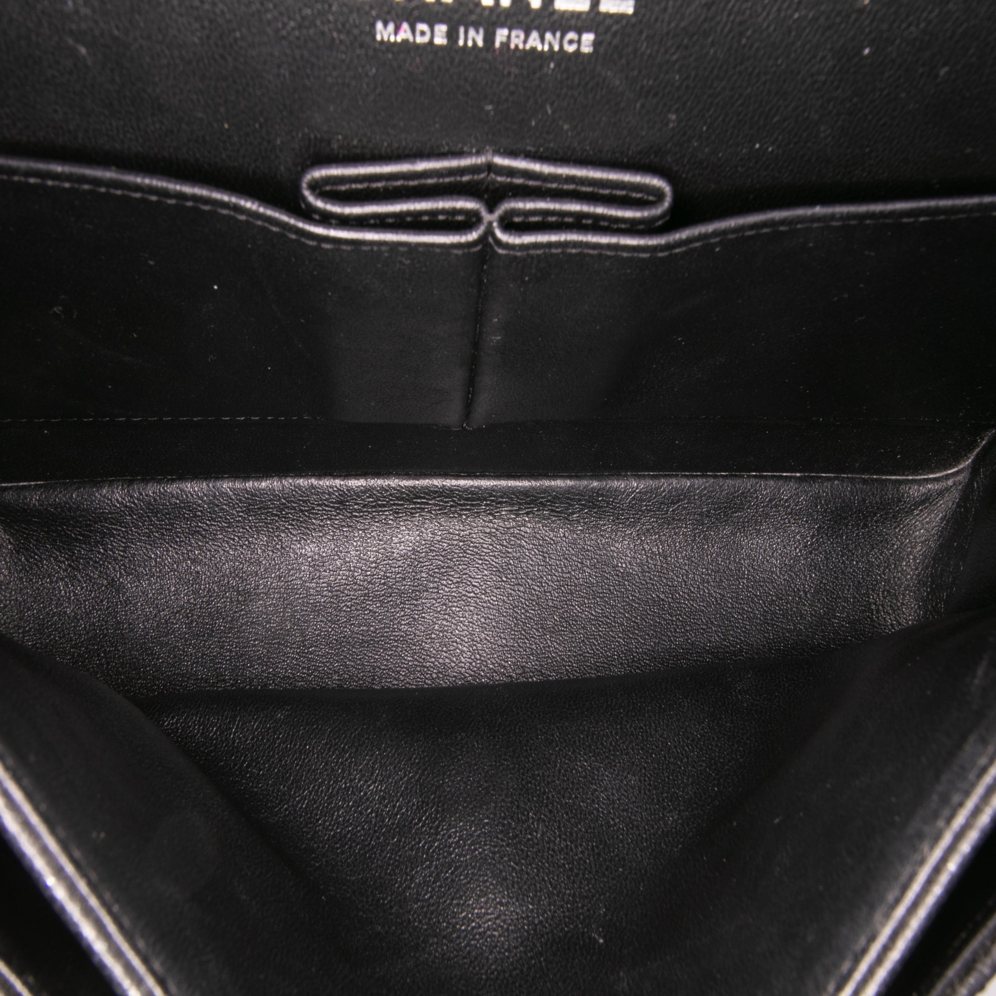 Medium Classic Caviar Double Flap
