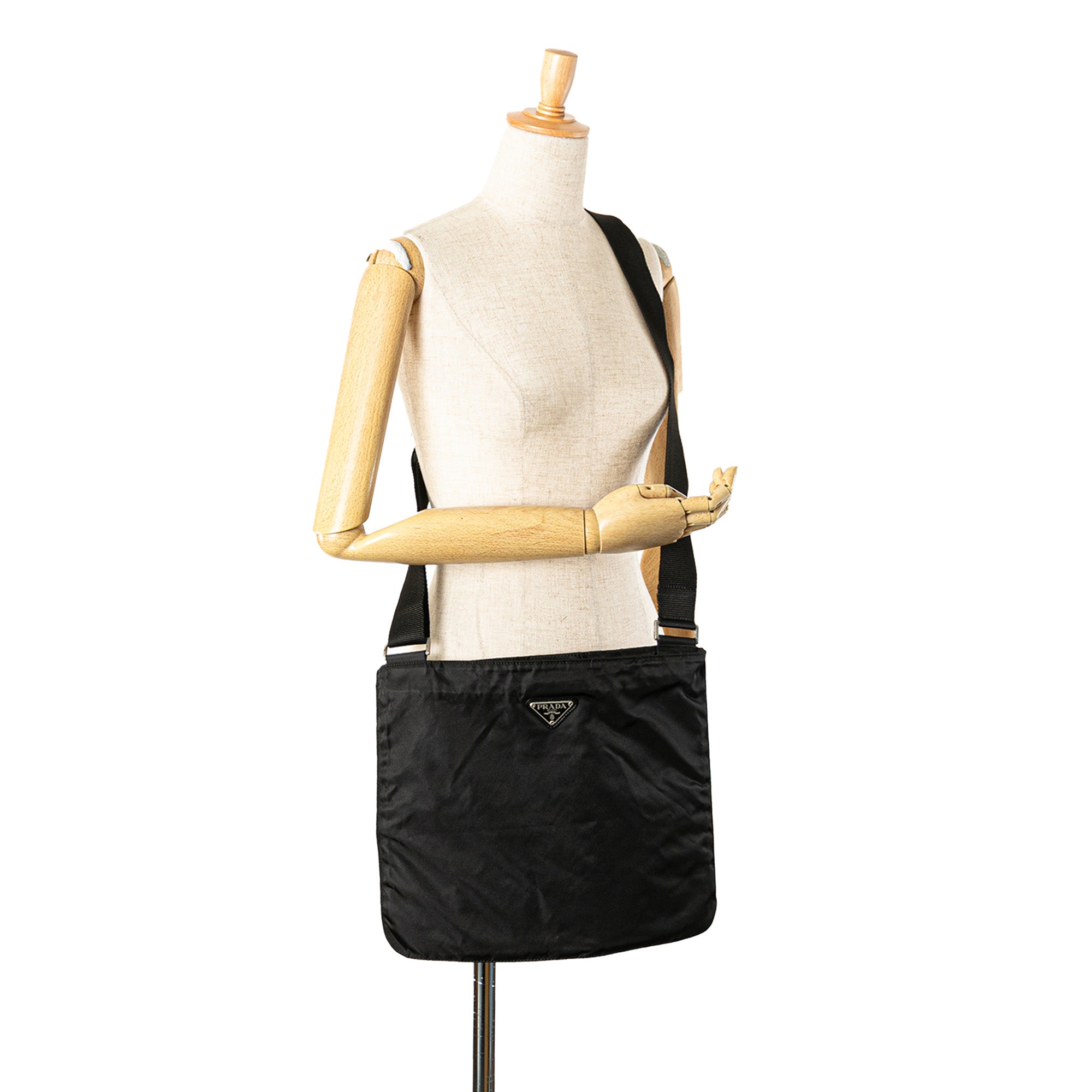 Tessuto Zip Top Crossbody