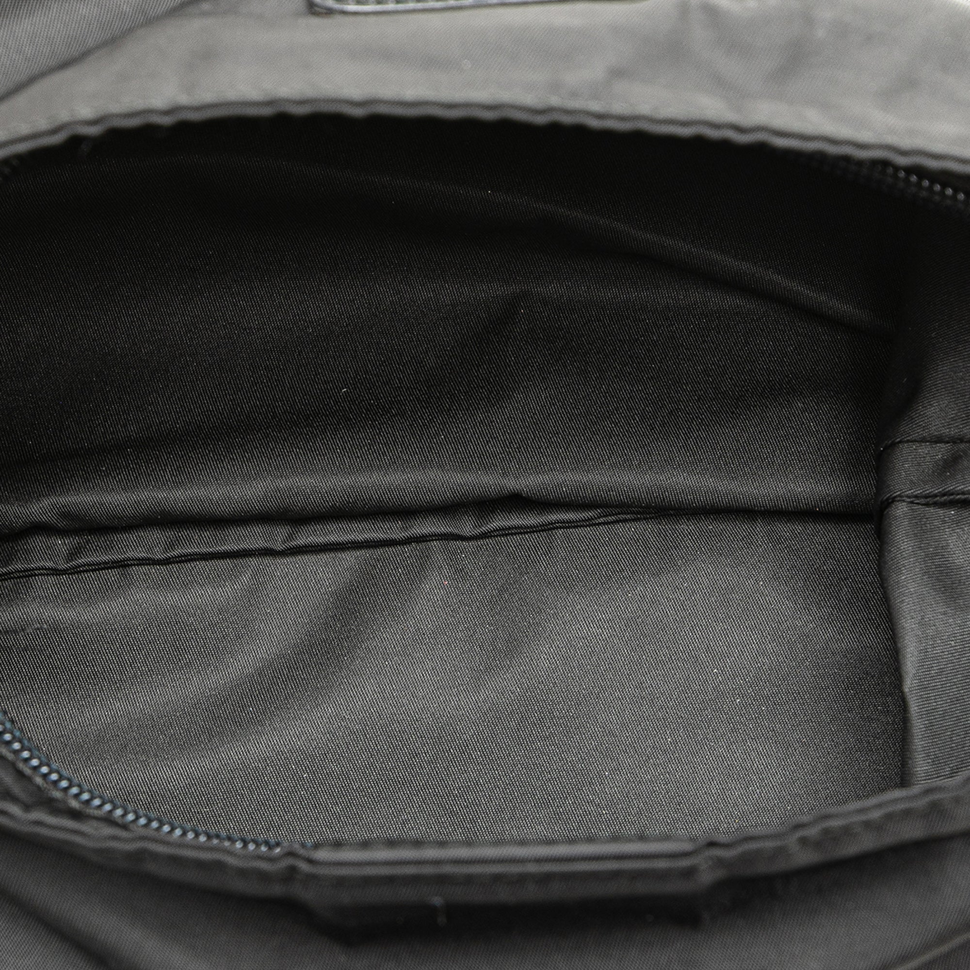 Tessuto Zip Top Crossbody