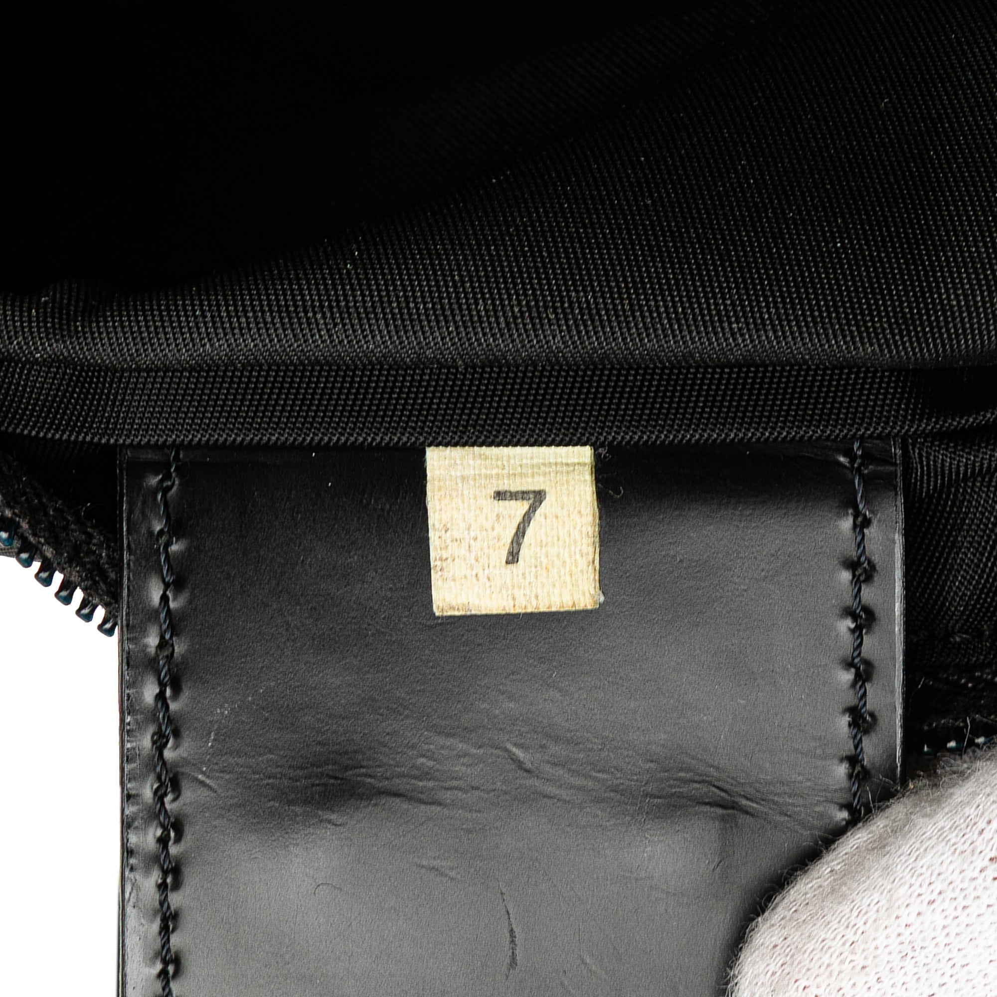 Tessuto Zip Top Crossbody