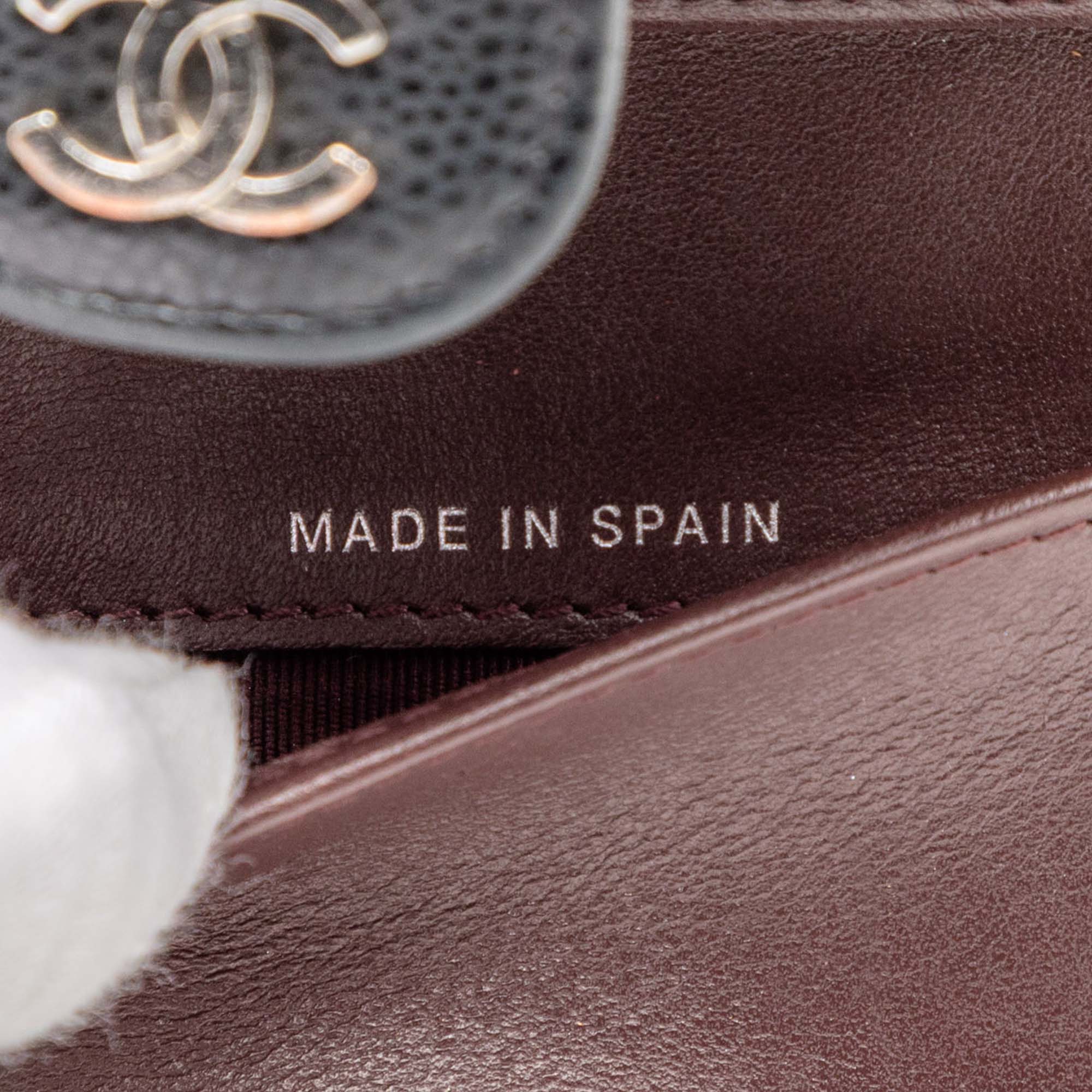 Classic Caviar Trifold Flap Wallet