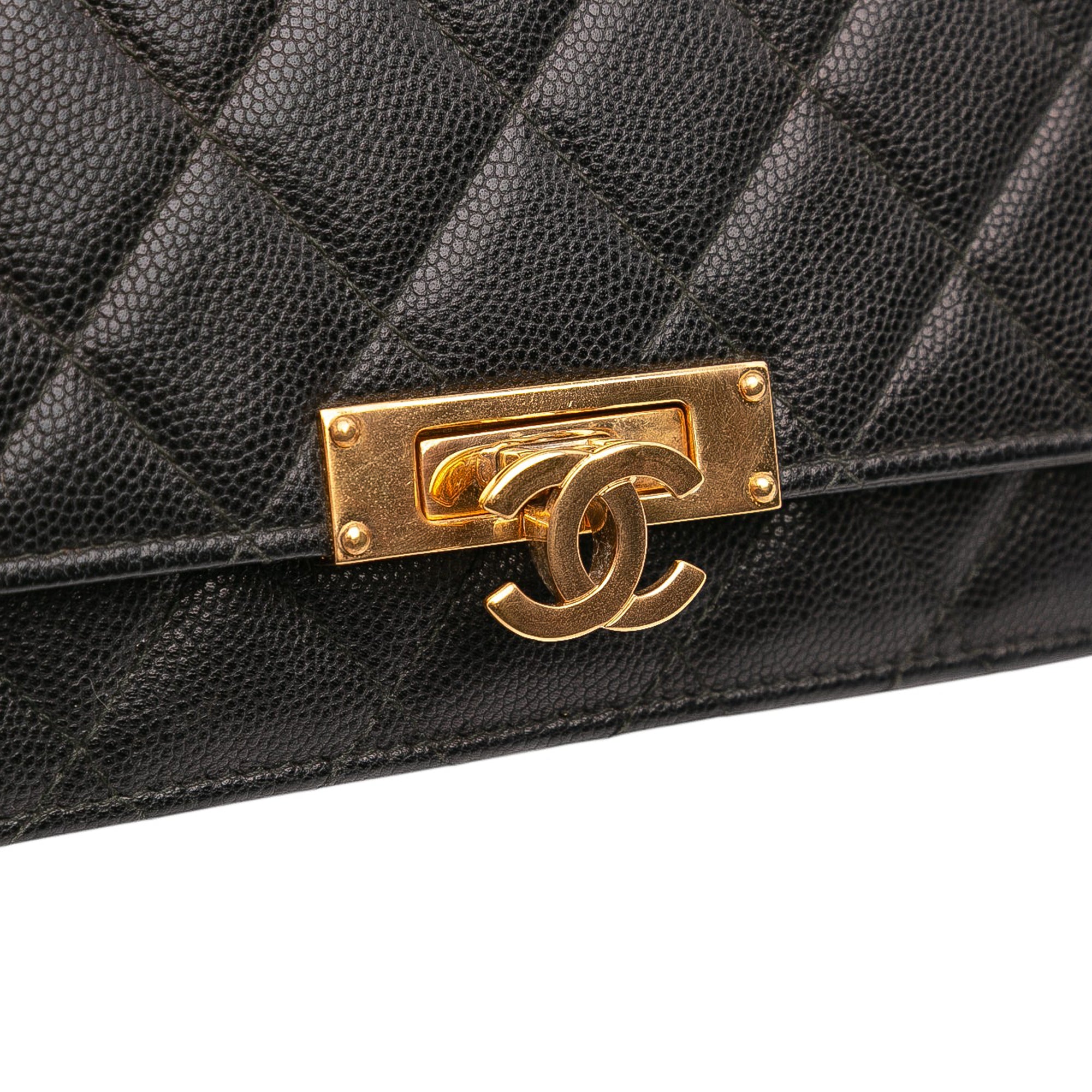Quilted Caviar Golden Class Wallet On Chain