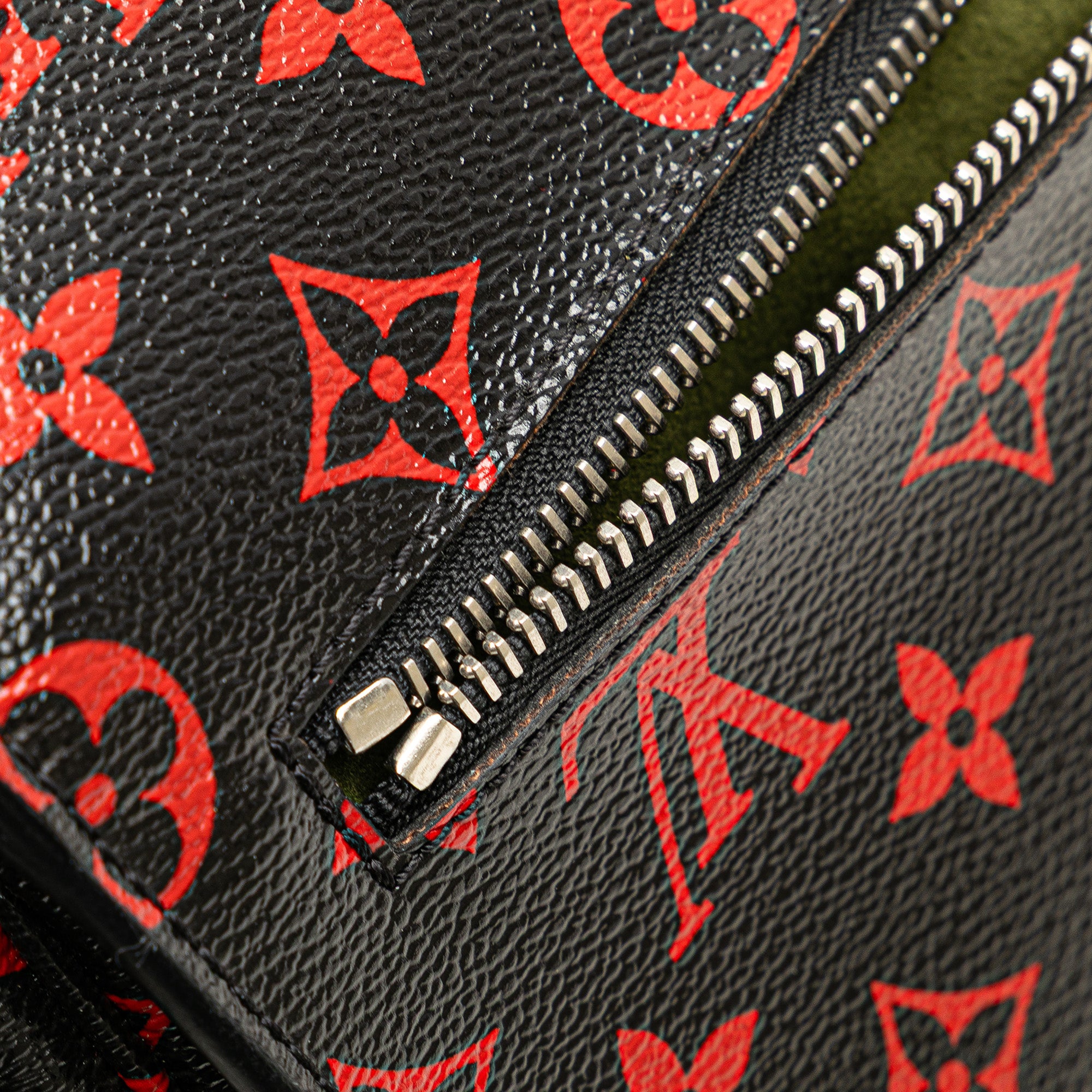 Monogram Infrarouge Pochette Metis
