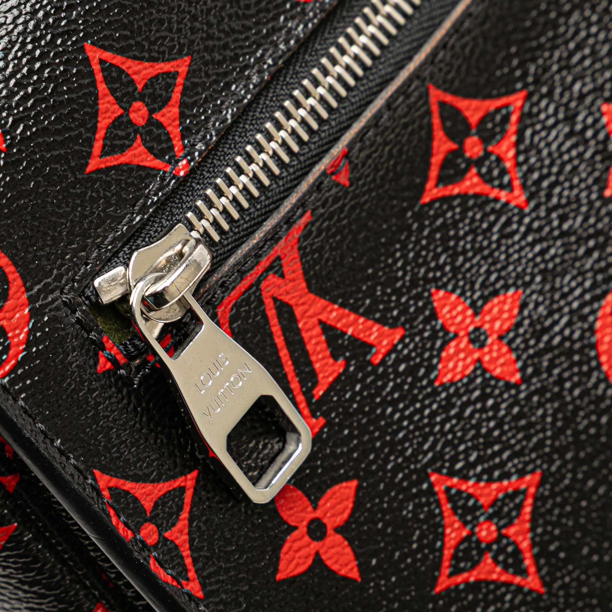 Monogram Infrarouge Pochette Metis