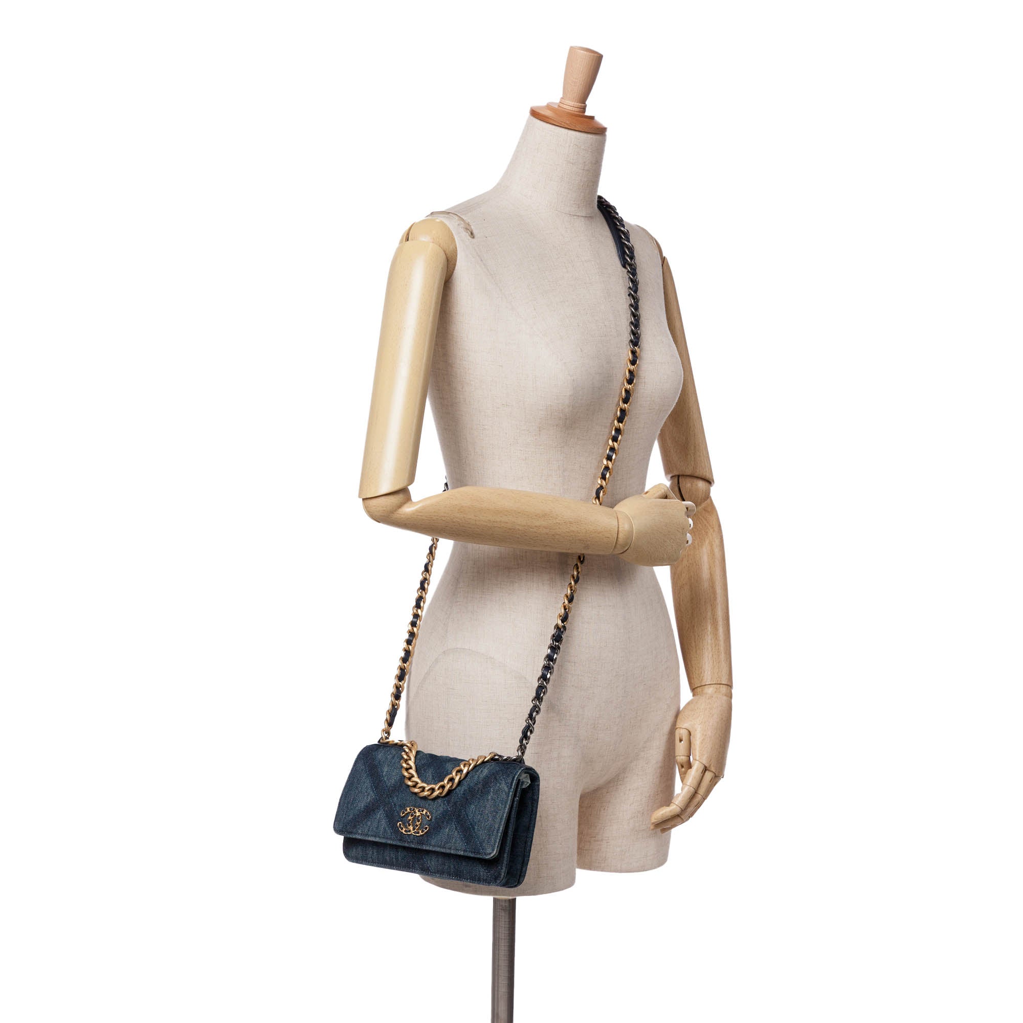 Denim Stitched 19 Flap Wallet On Chain