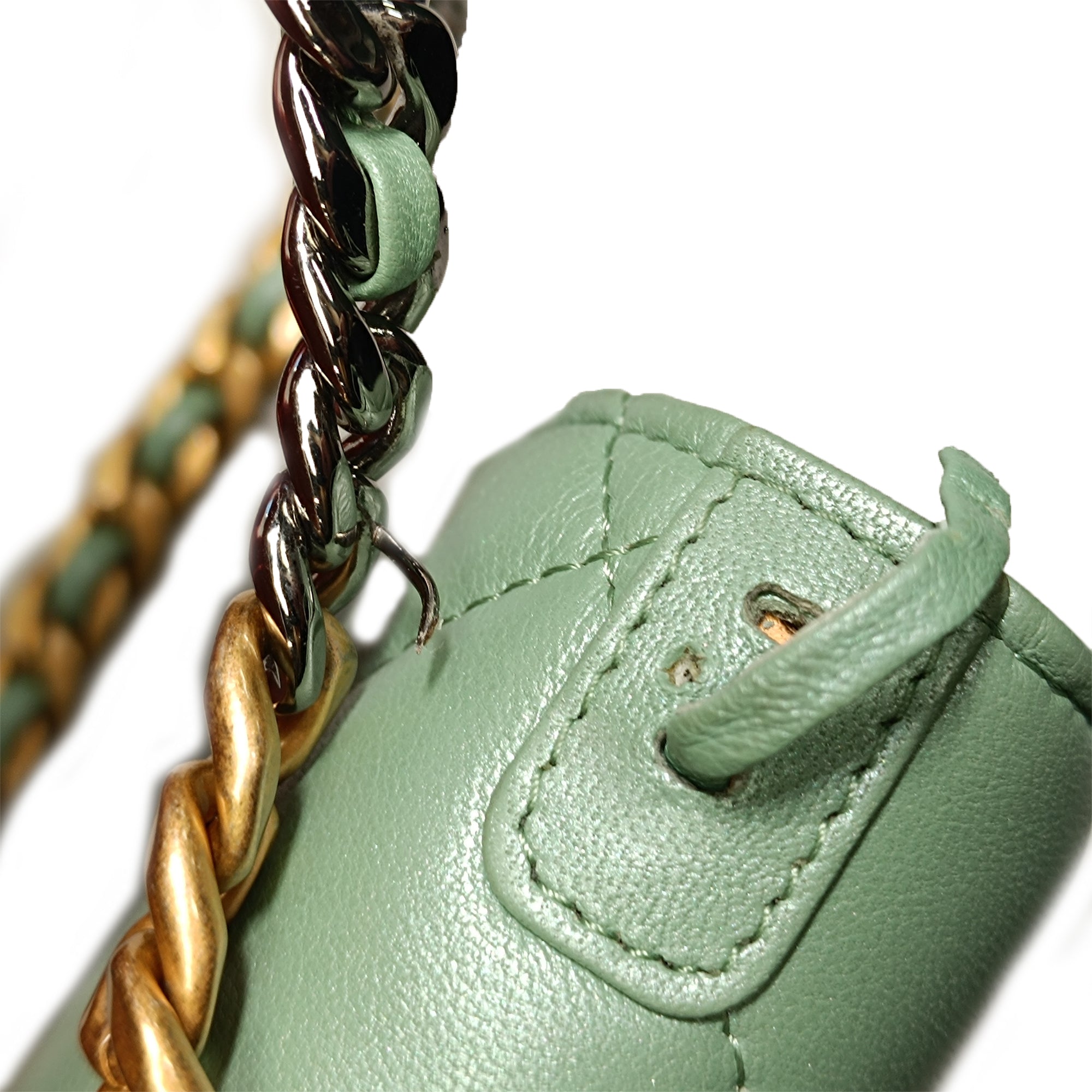 Quilted Lambskin 19 Wallet on Chain