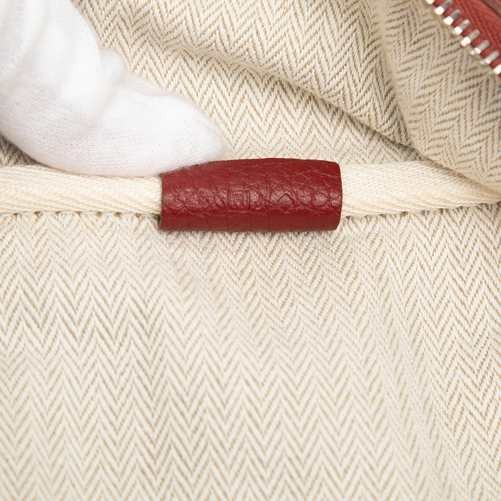 Clemence Victoria II 43