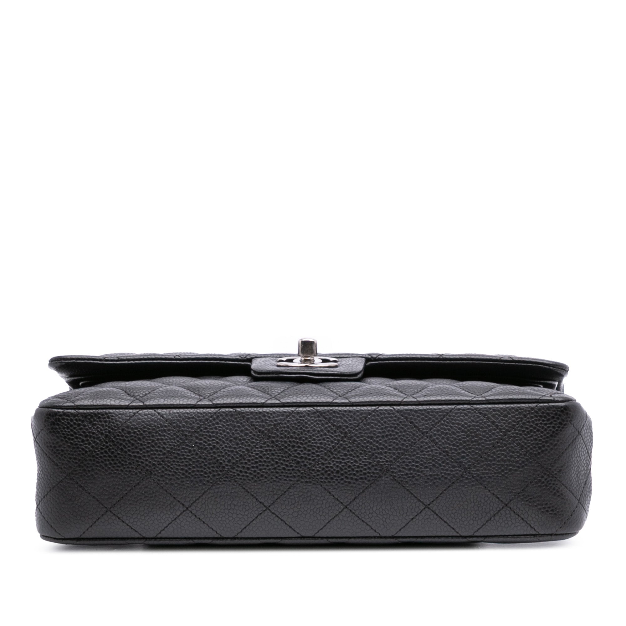 Medium Classic Caviar Double Flap