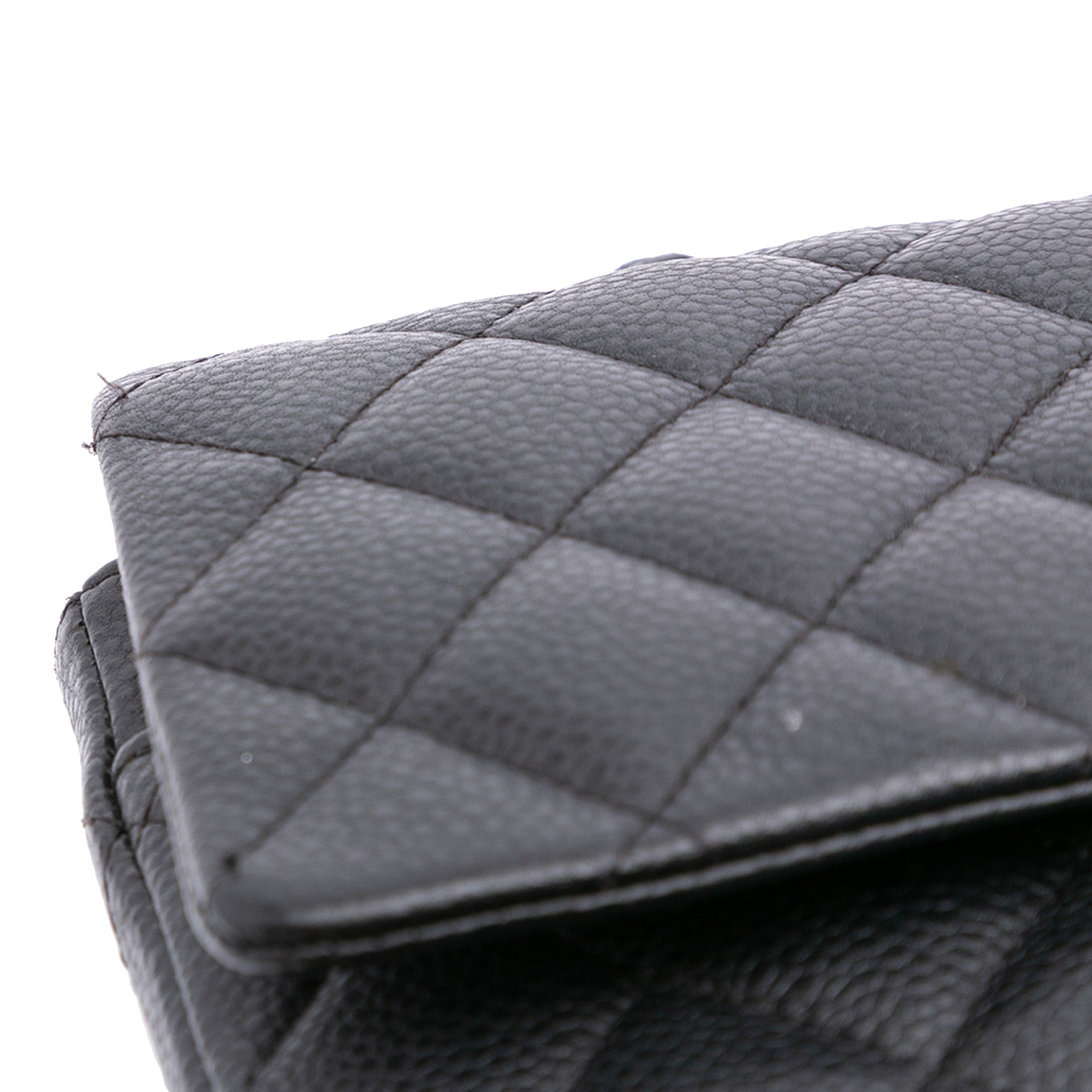 Medium Classic Caviar Double Flap