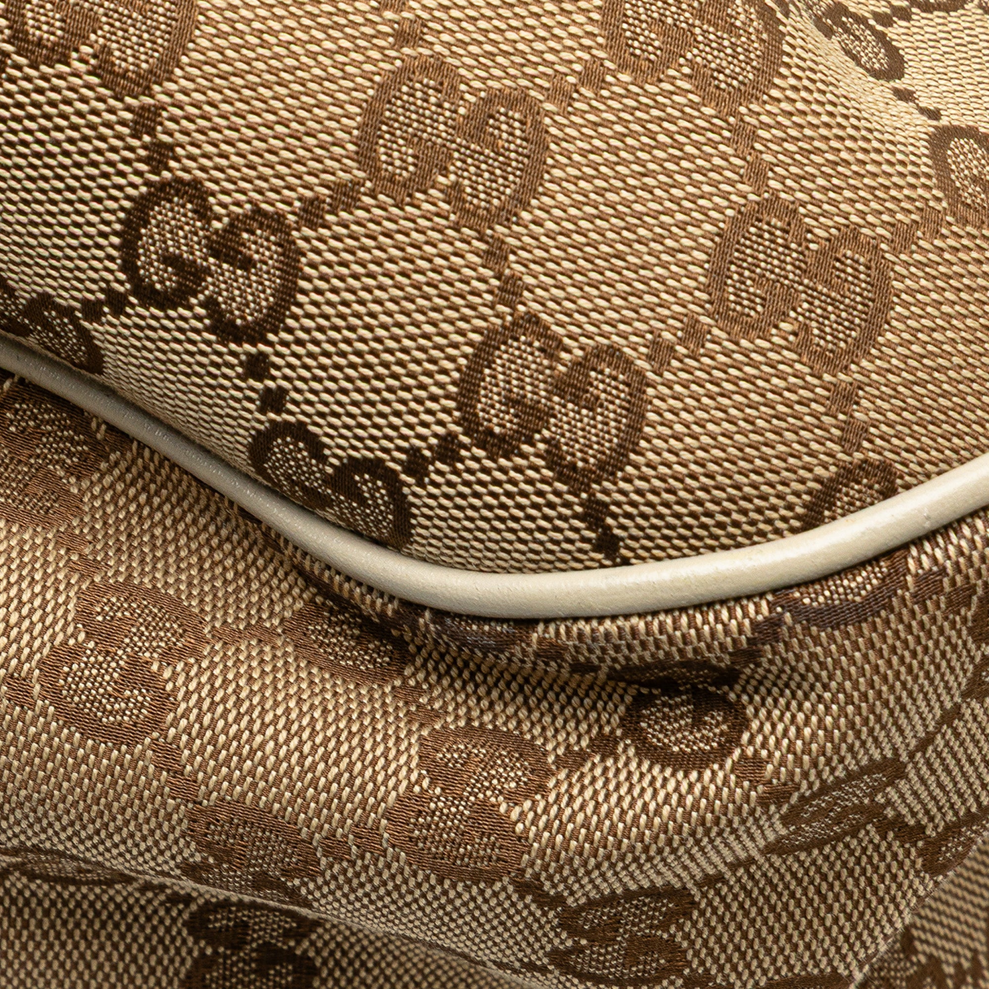 Medium GG Canvas Sukey Shoulder Bag