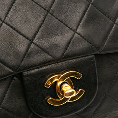 Medium Classic Lambskin Double Flap