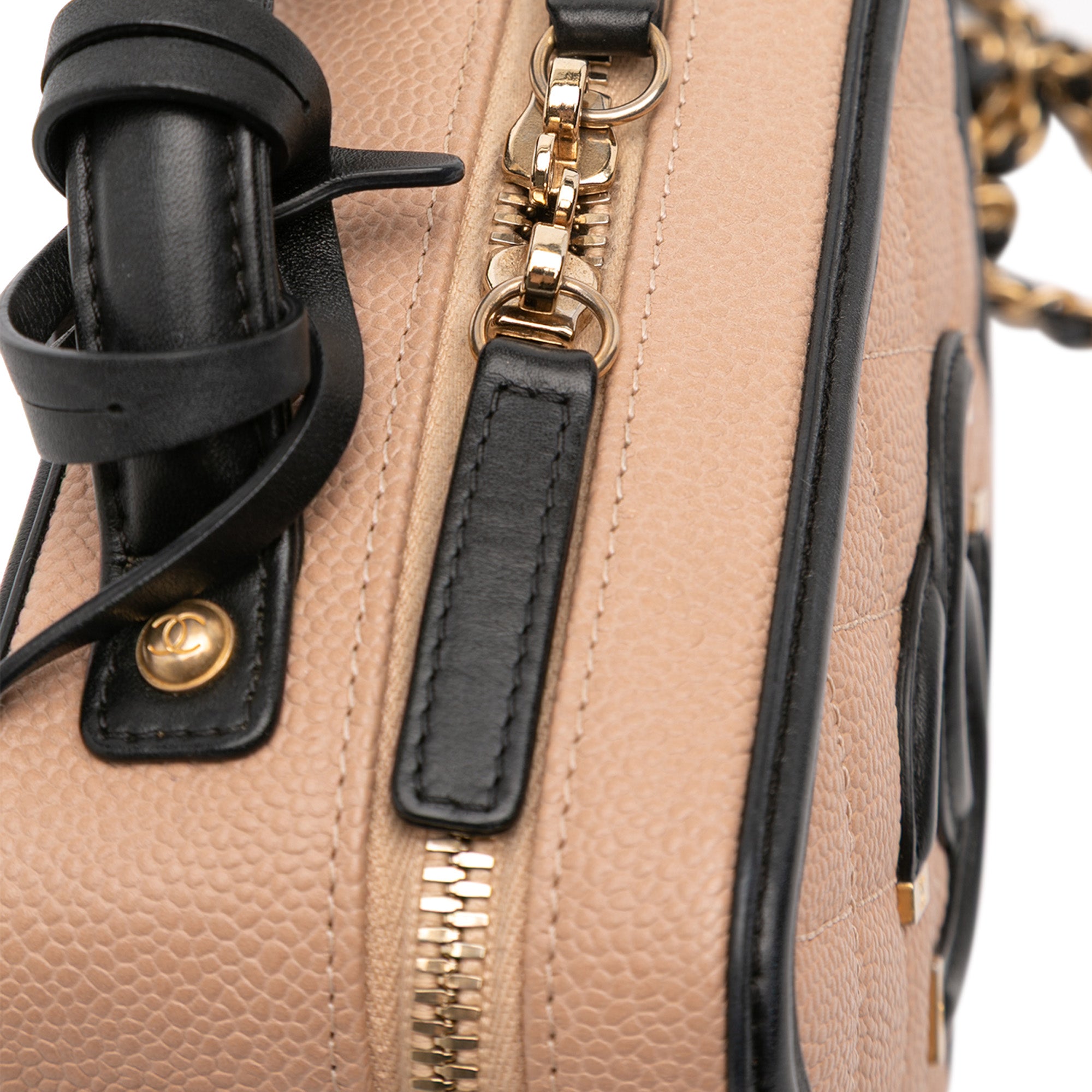 Small Caviar CC Filigree Vanity Case