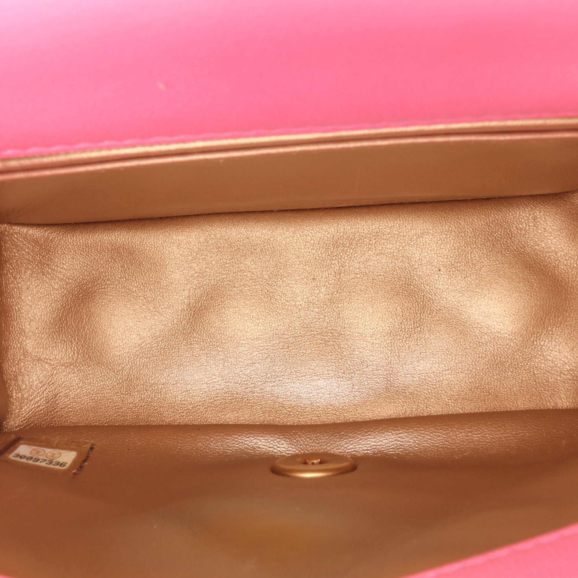 Mini Square Classic Lambskin Pearl Crush Single Flap