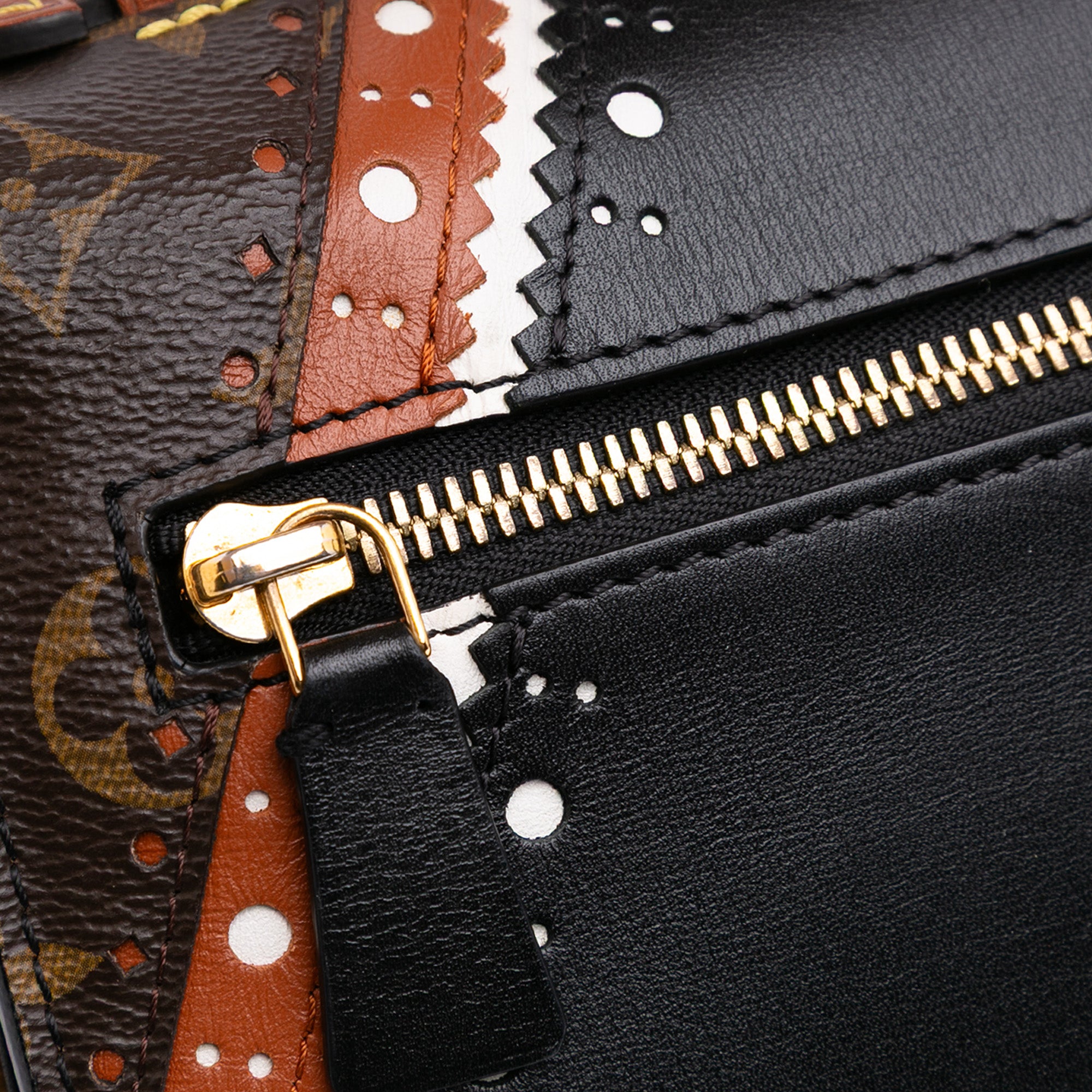 Monogram Brogue Pochette Metis
