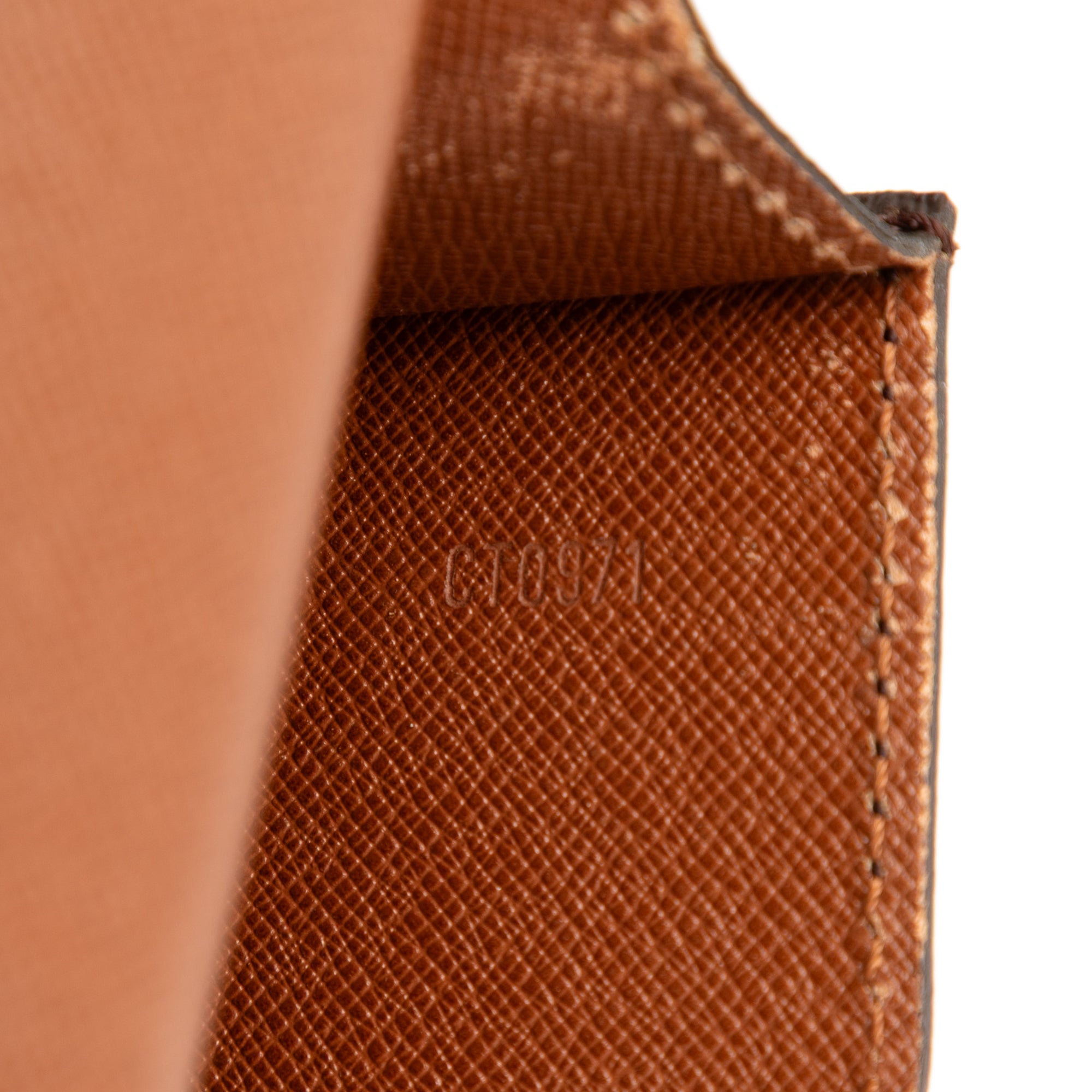 Monogram Porte Documents Senateur