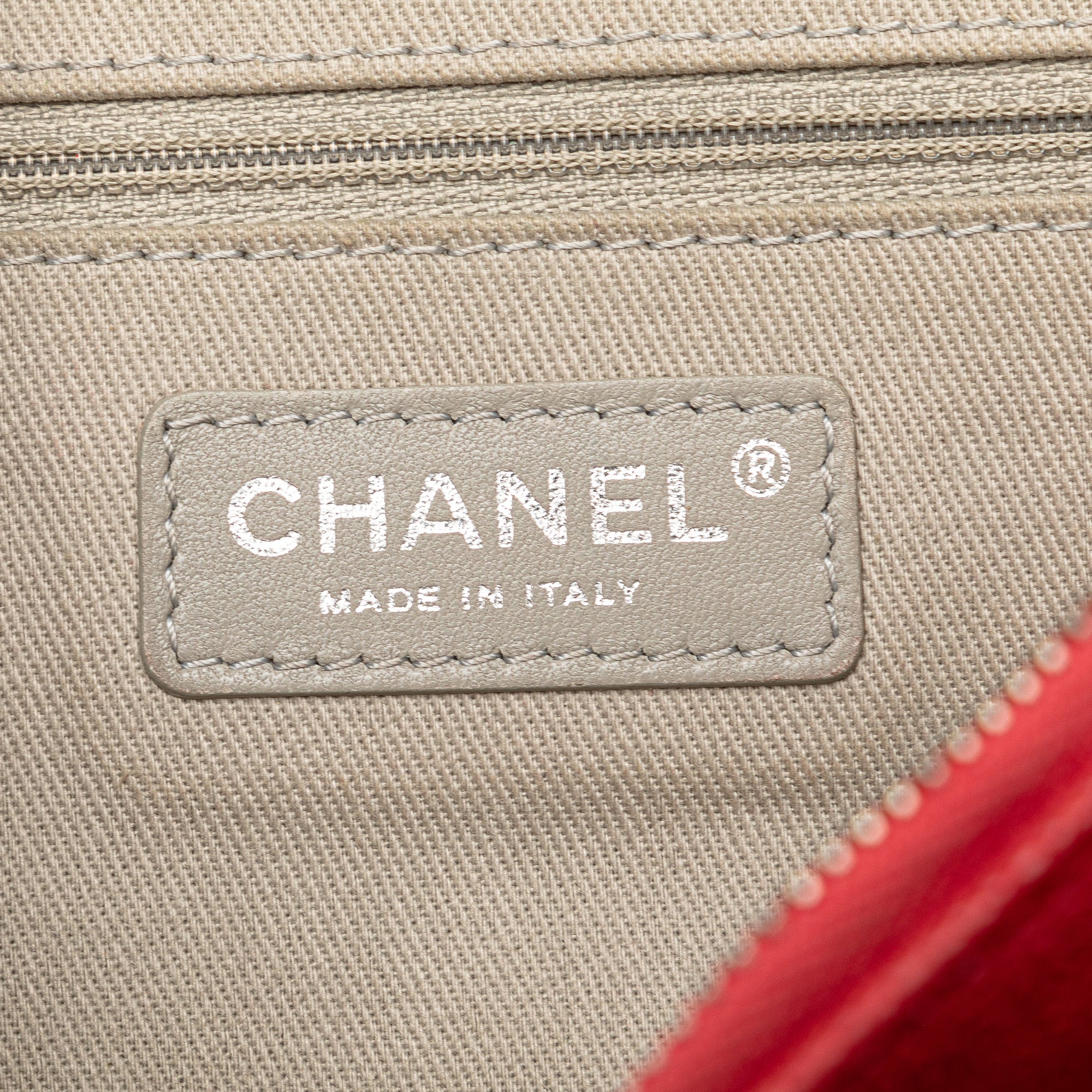 Jumbo Caviar Easy Flap Bag