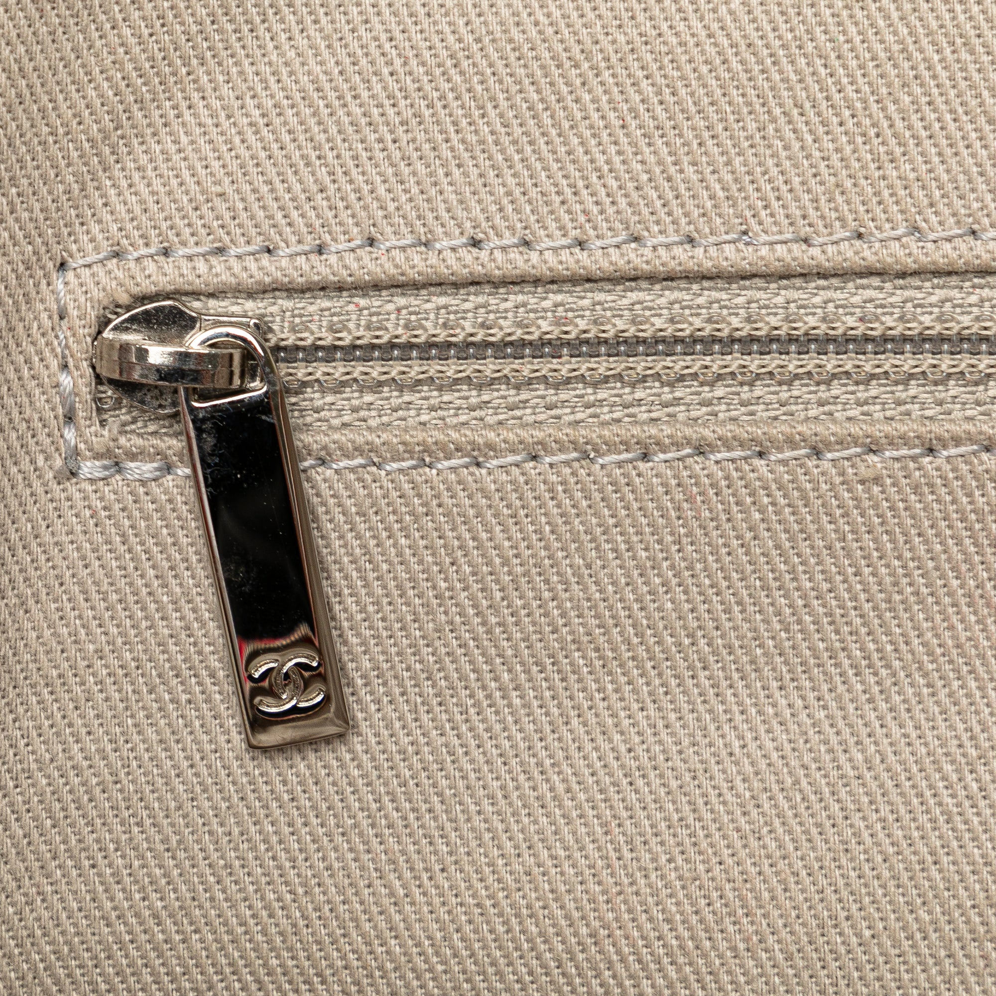 Jumbo Caviar Easy Flap Bag