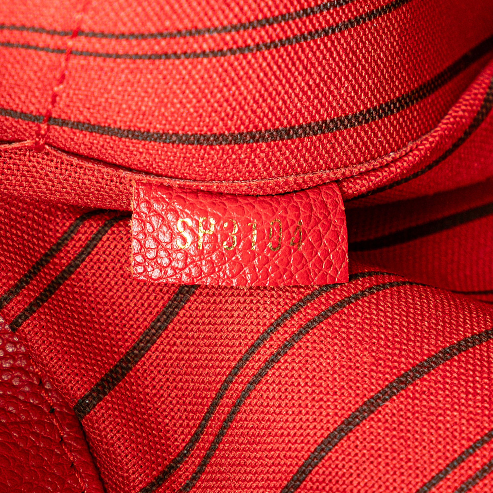 Monogram Empreinte Montaigne MM