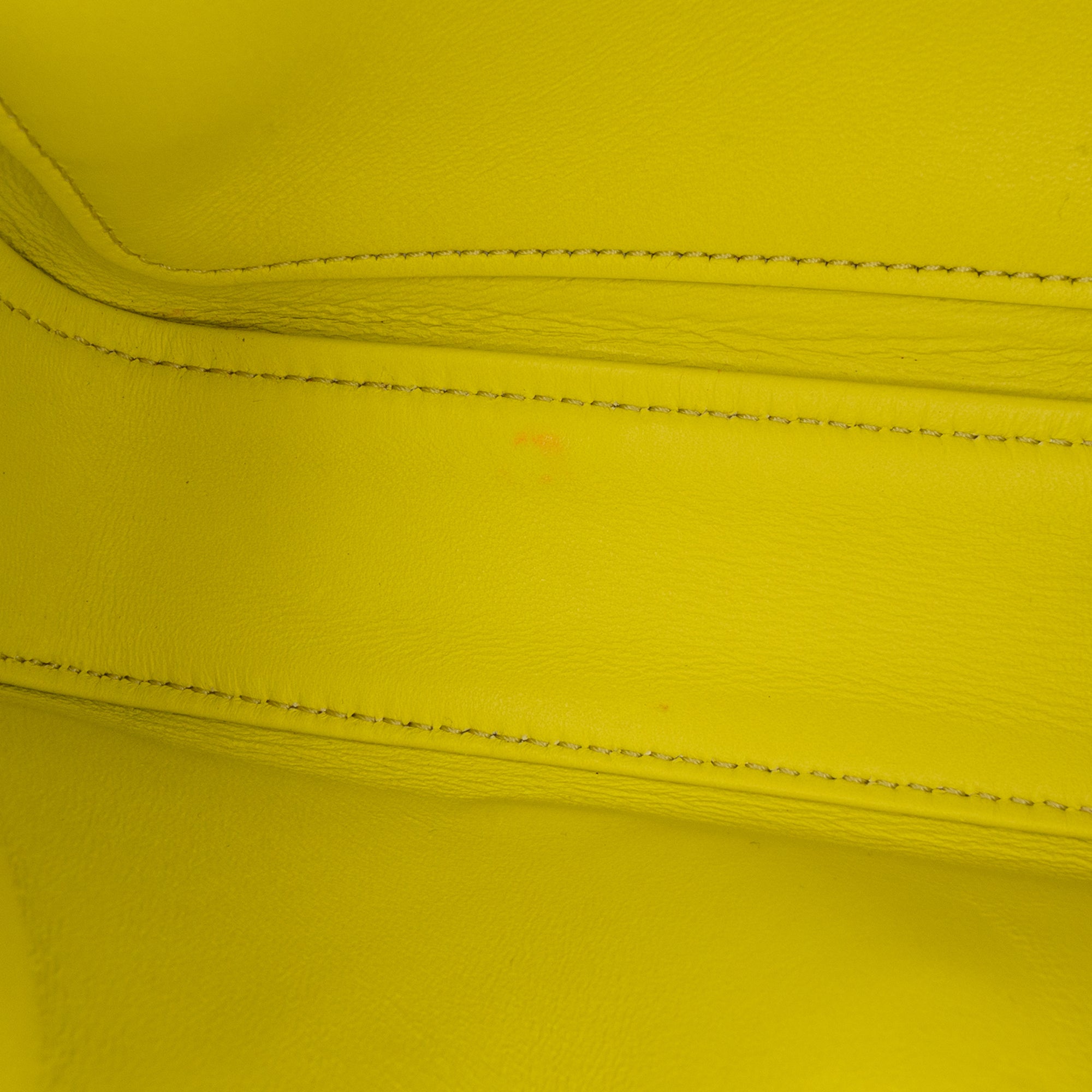 Calfskin Cuir Triomphe Chain Shoulder Bag