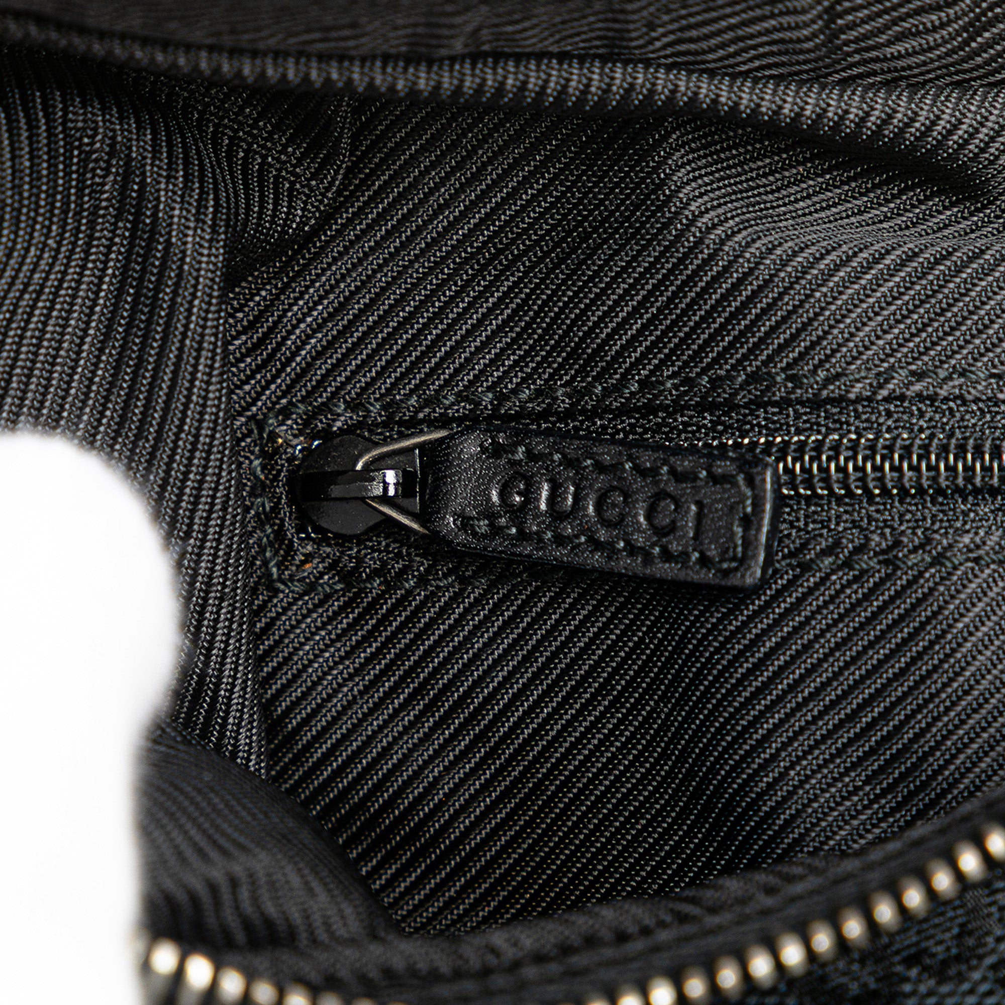 GG Canvas Shoulder Bag