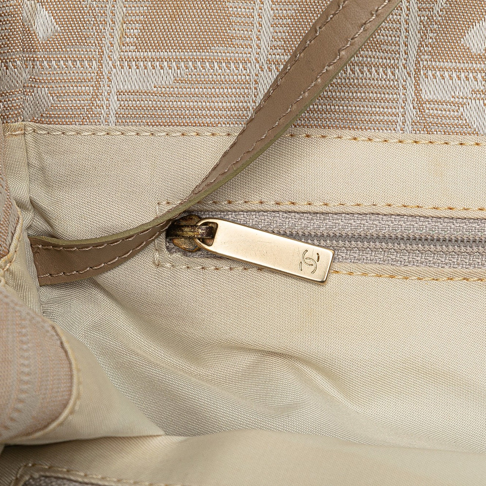 New Travel Line Nylon Tote