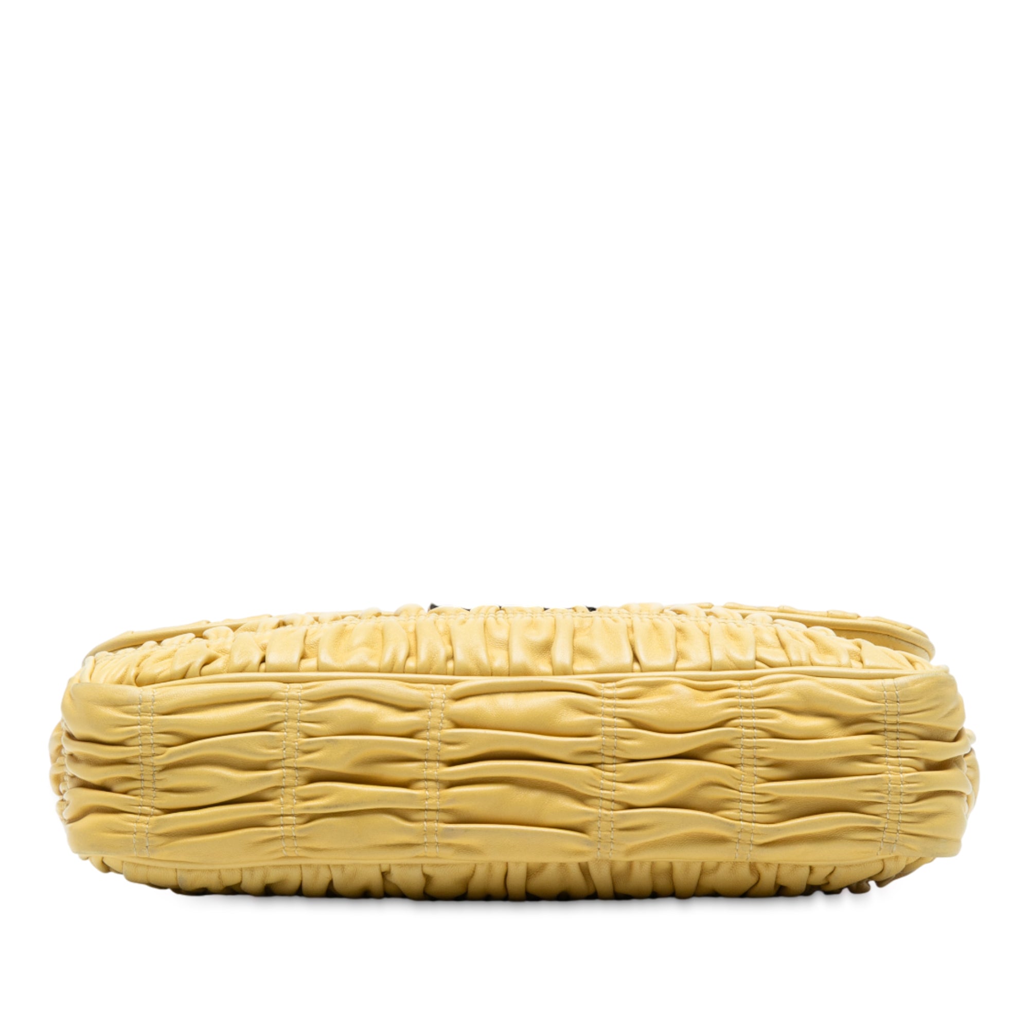 Medium Nappa Gaufre Sound Chain Flap